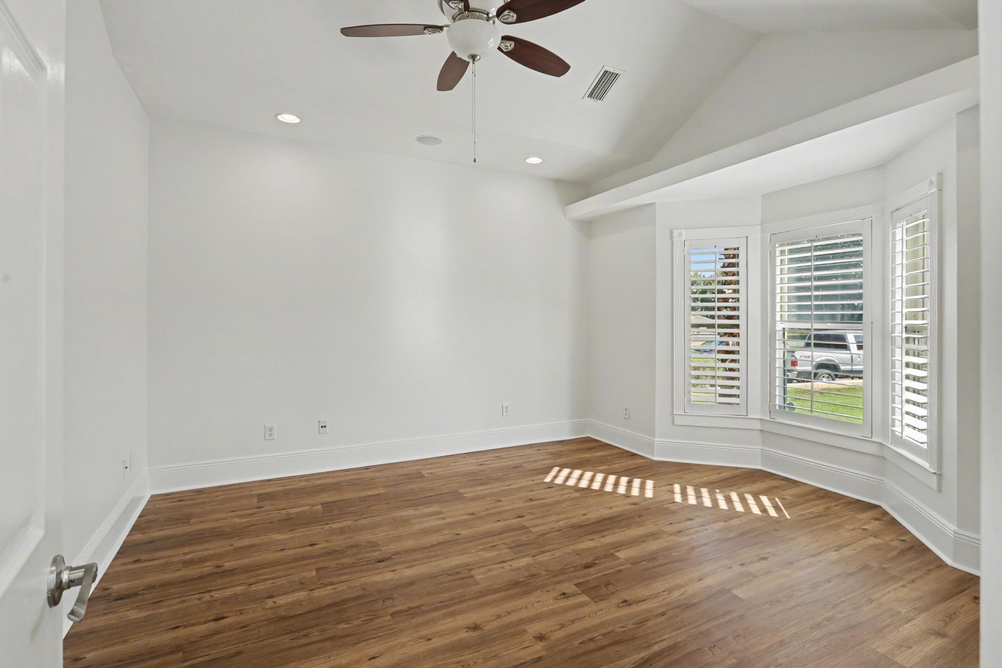 INDIAN HILLS - Residential