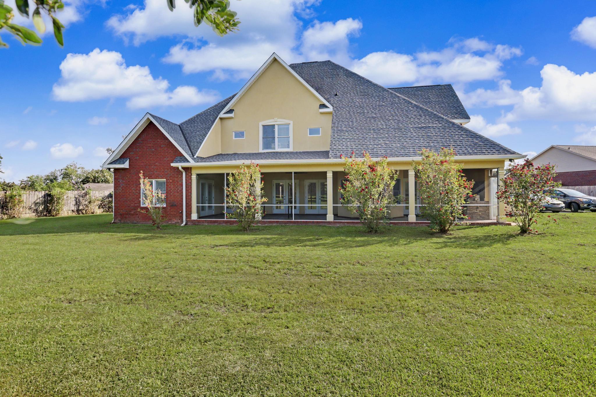 INDIAN HILLS - Residential