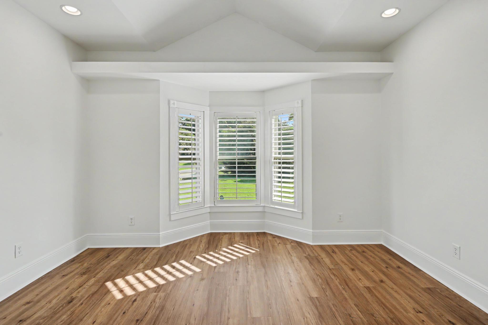 INDIAN HILLS - Residential