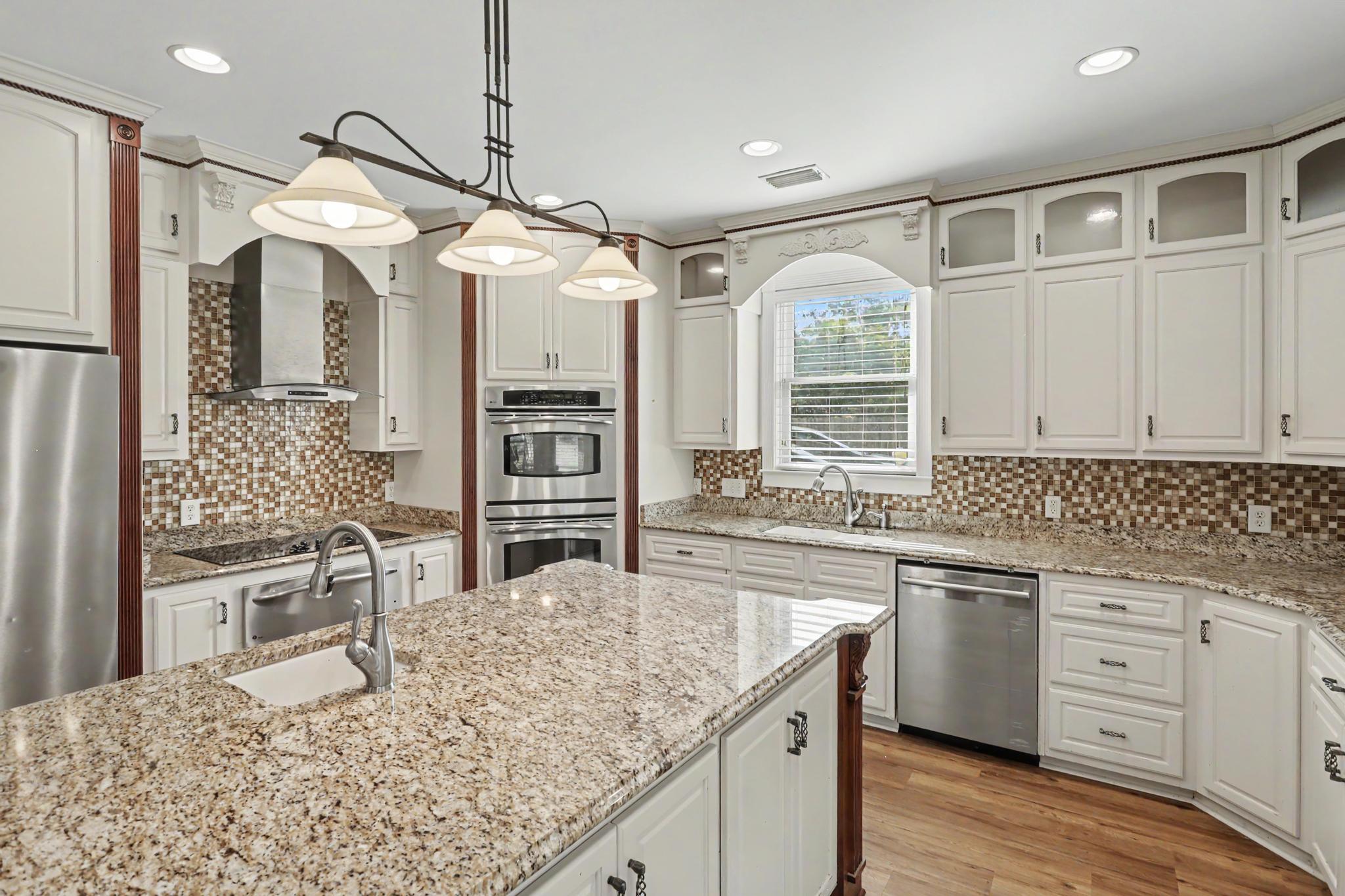 INDIAN HILLS - Residential
