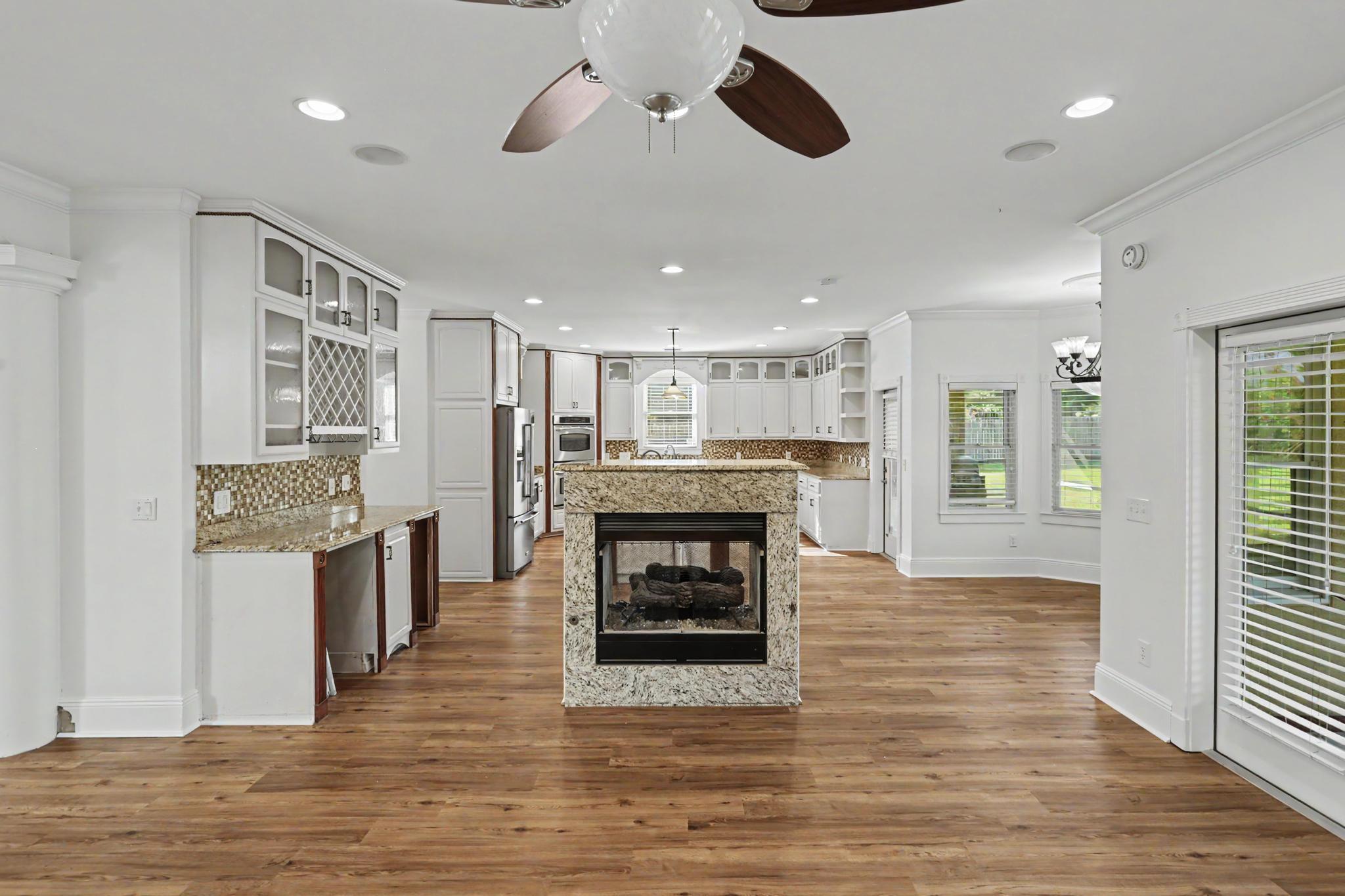 INDIAN HILLS - Residential