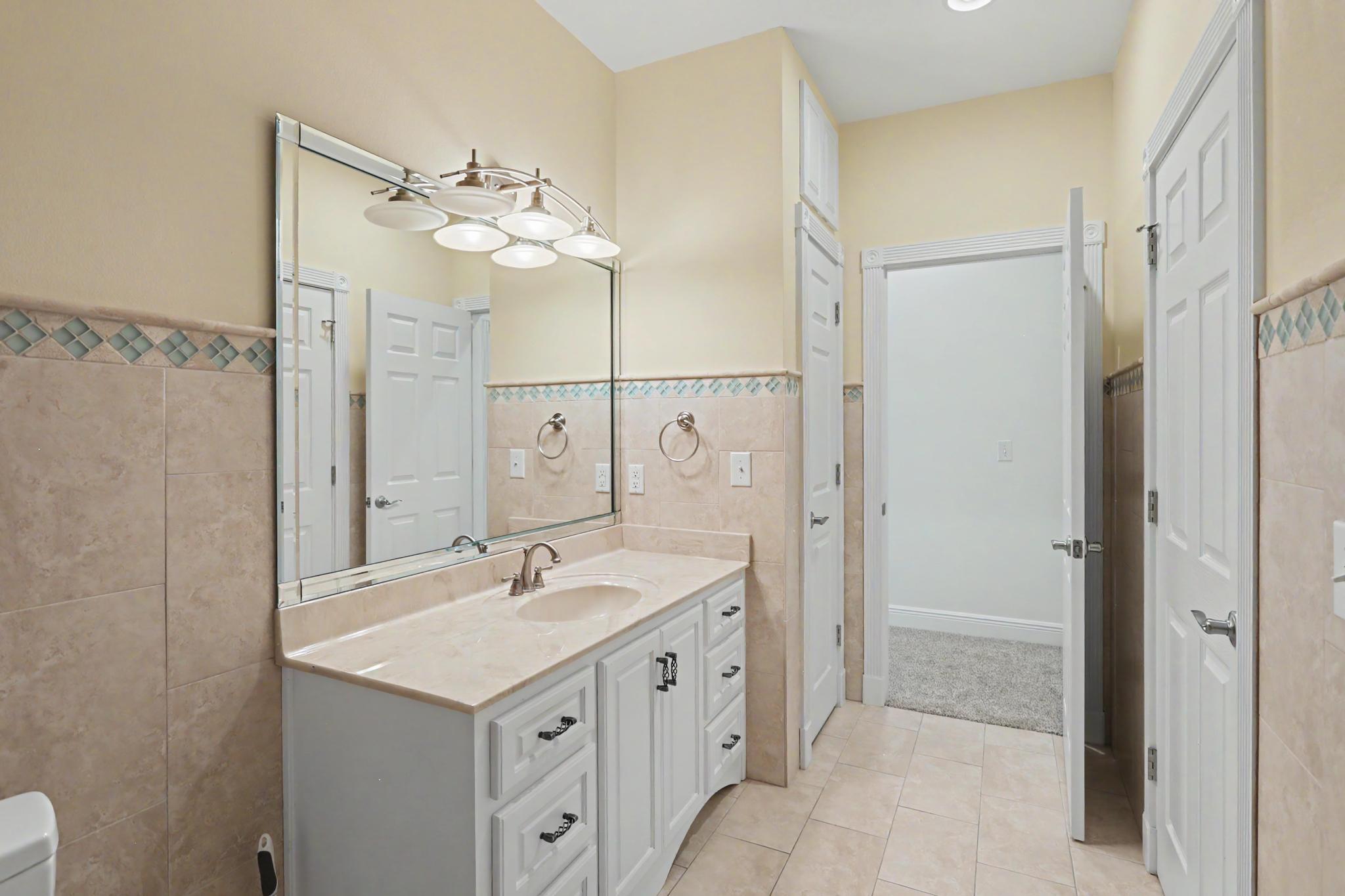 INDIAN HILLS - Residential