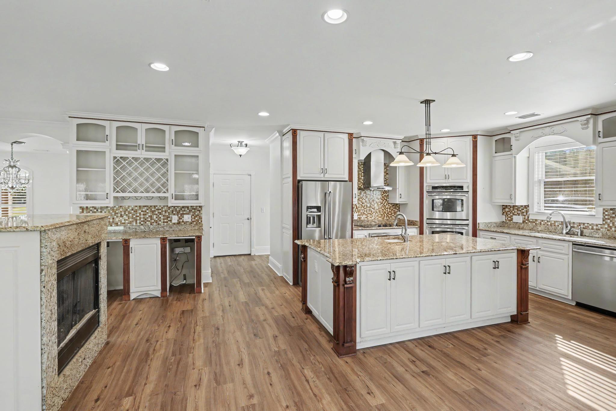 INDIAN HILLS - Residential