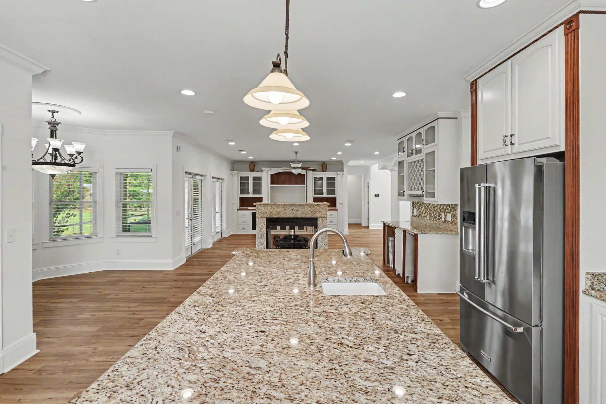 INDIAN HILLS - Residential