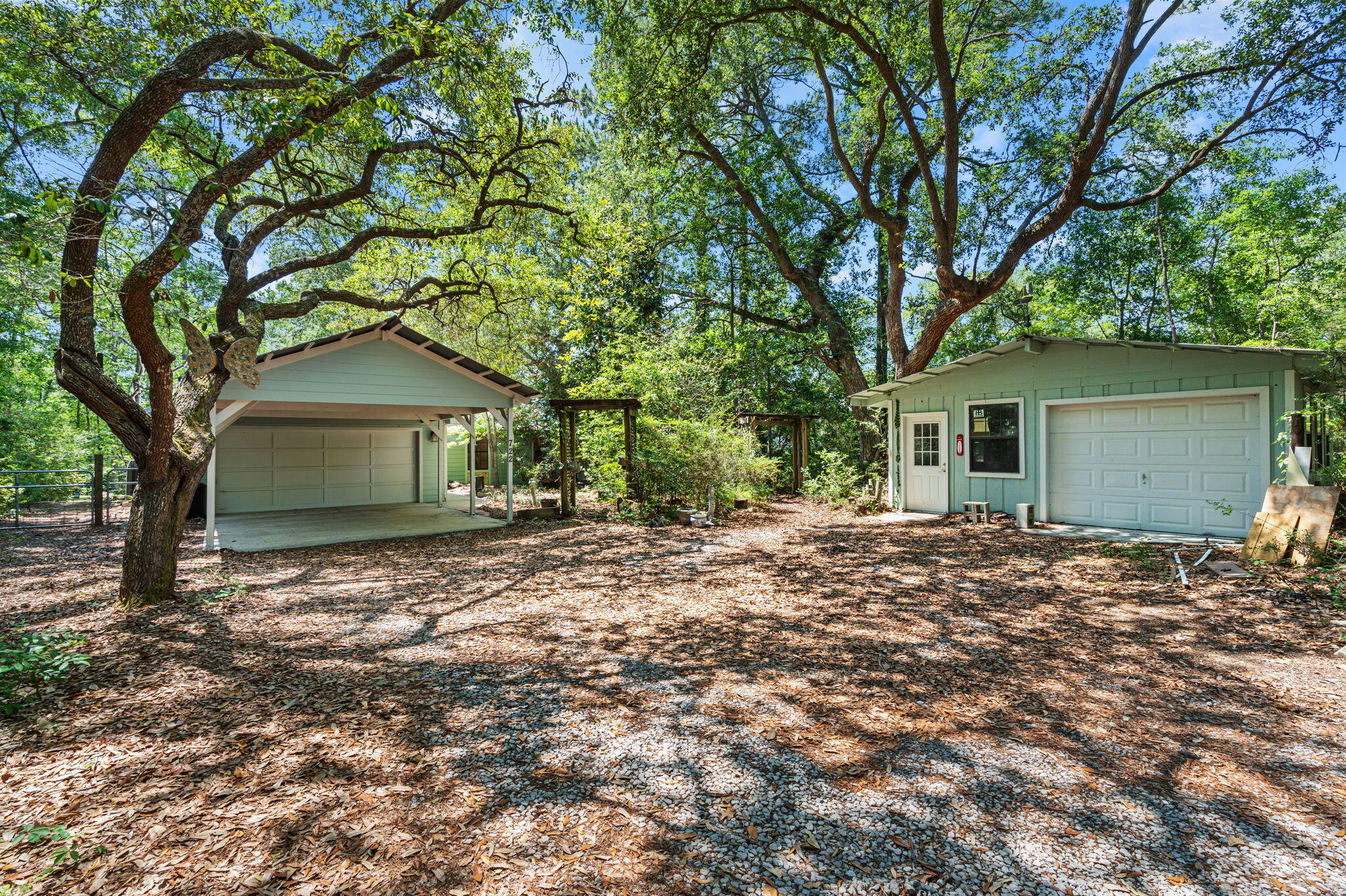 NO RECORDED SUBDIVISION - Residential