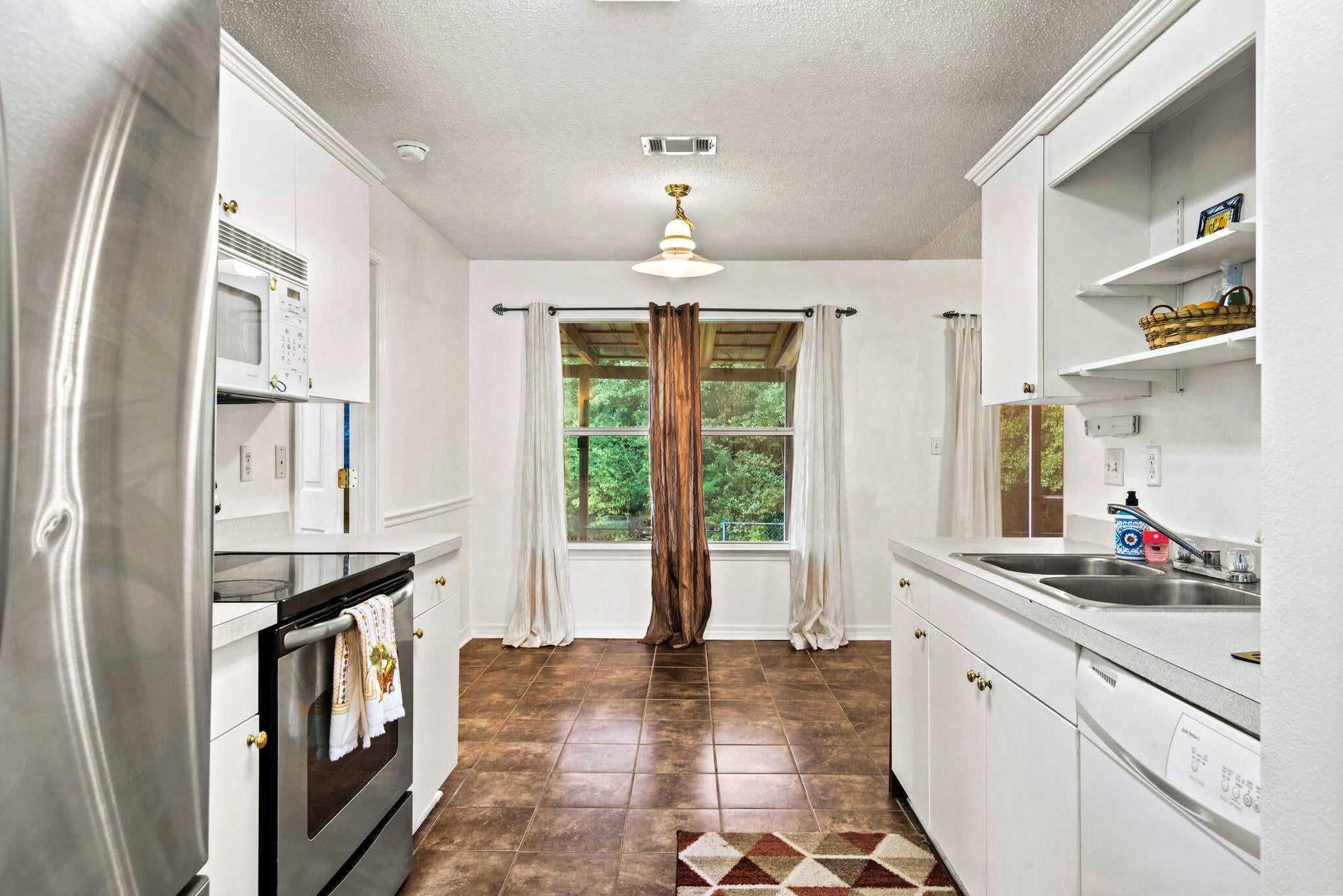 COUNTRYVIEW ESTATES - Residential