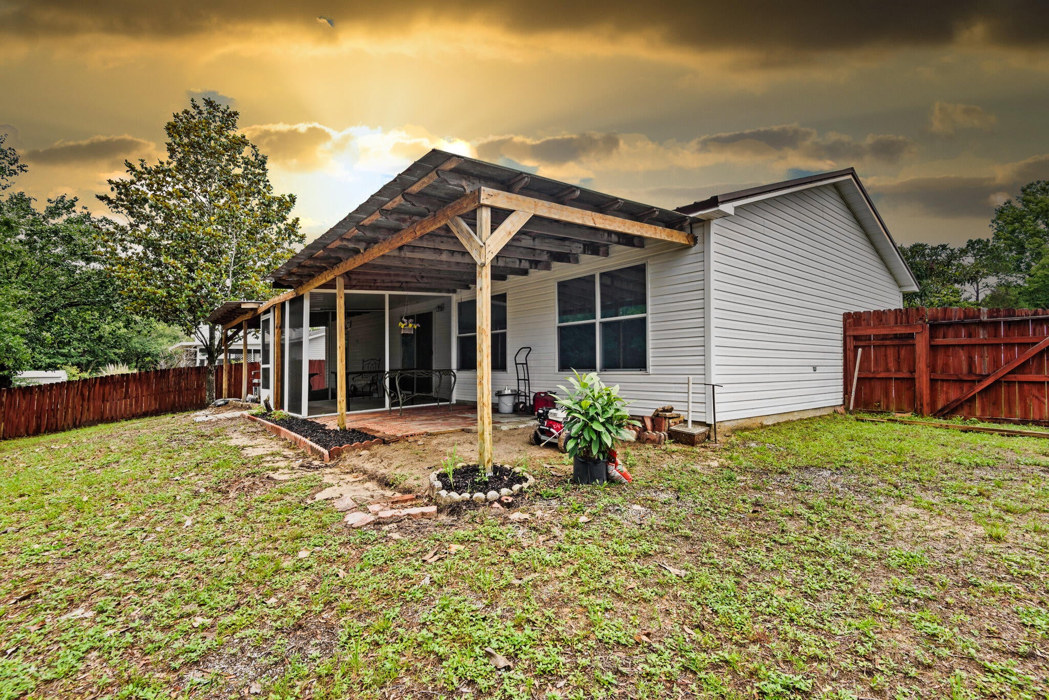 COUNTRYVIEW ESTATES - Residential