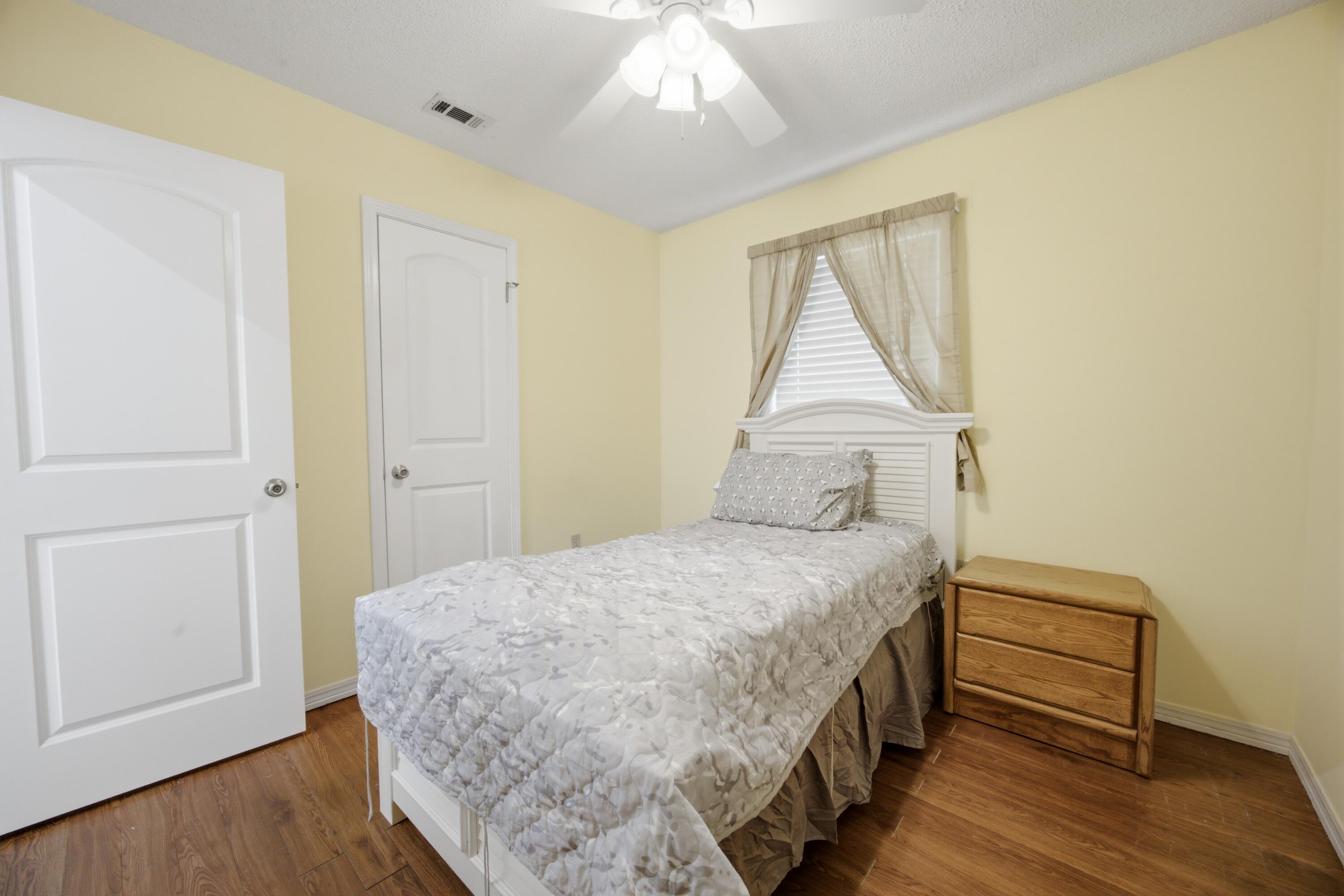 SHOAL WOOD ESTATES 1ST PH 3 - Residential