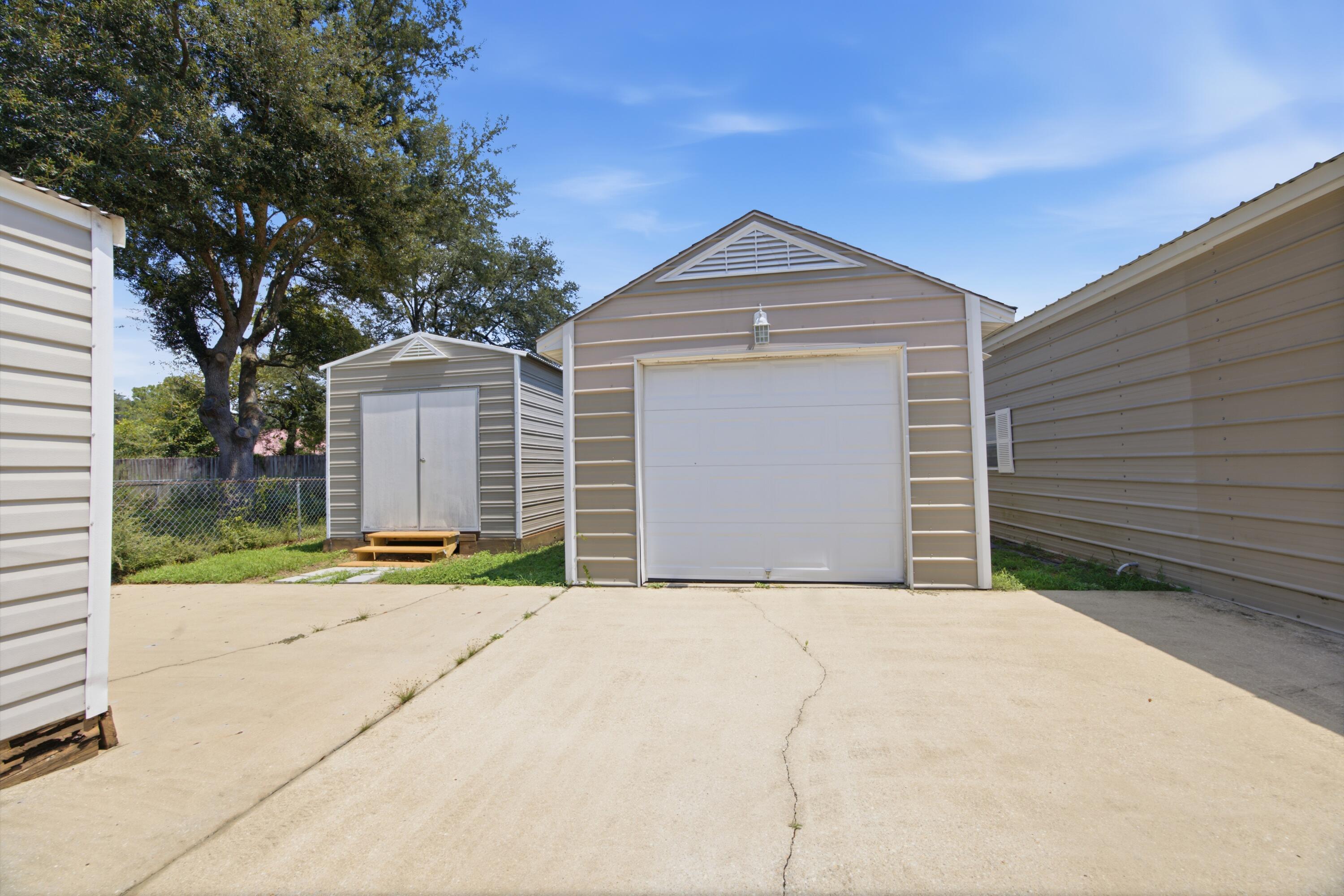 SHOAL WOOD ESTATES 1ST PH 3 - Residential