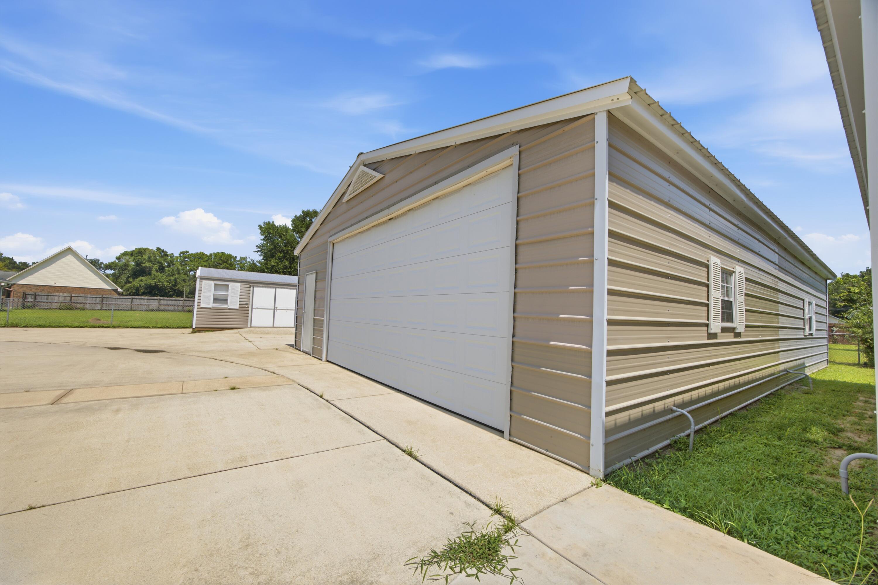 SHOAL WOOD ESTATES 1ST PH 3 - Residential