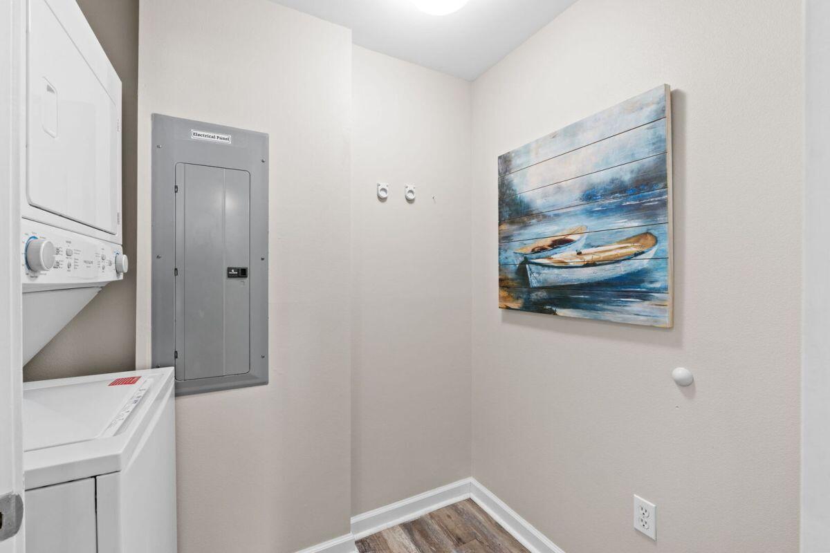 PALMS CONDO - Residential