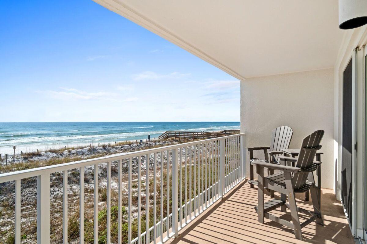 PALMS CONDO - Residential