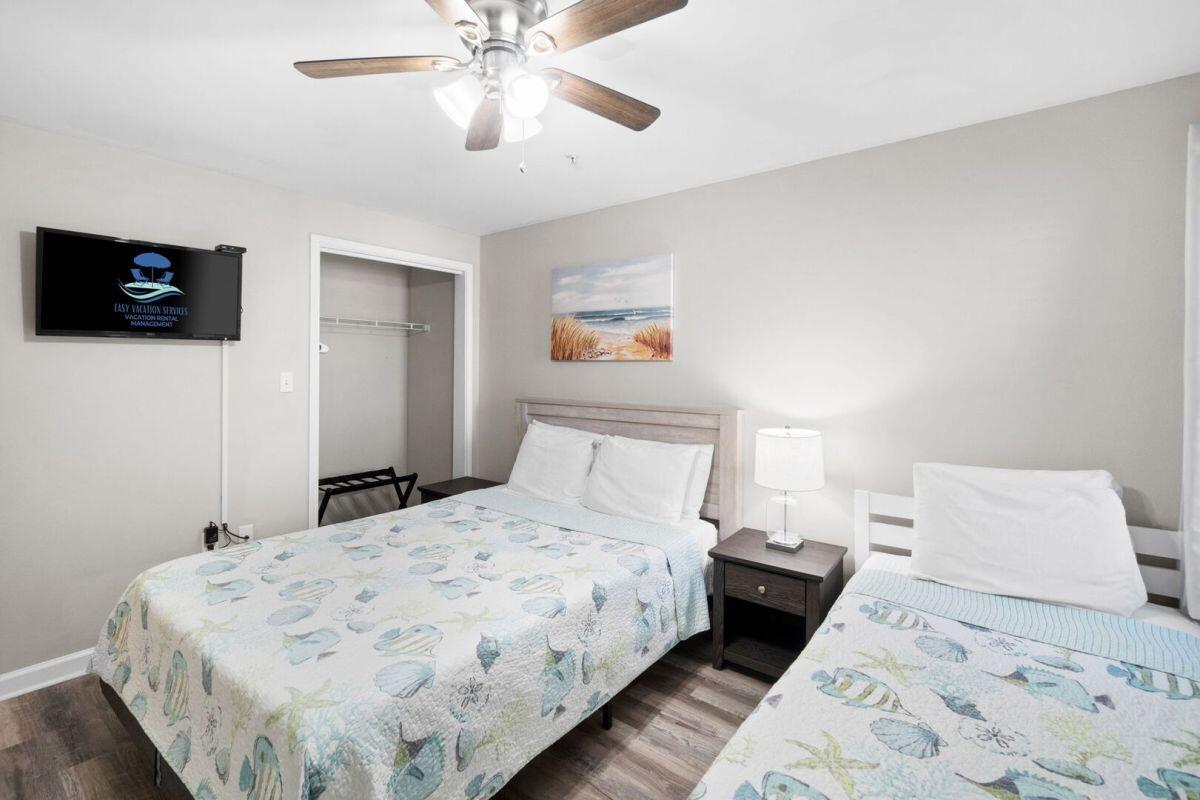 PALMS CONDO - Residential