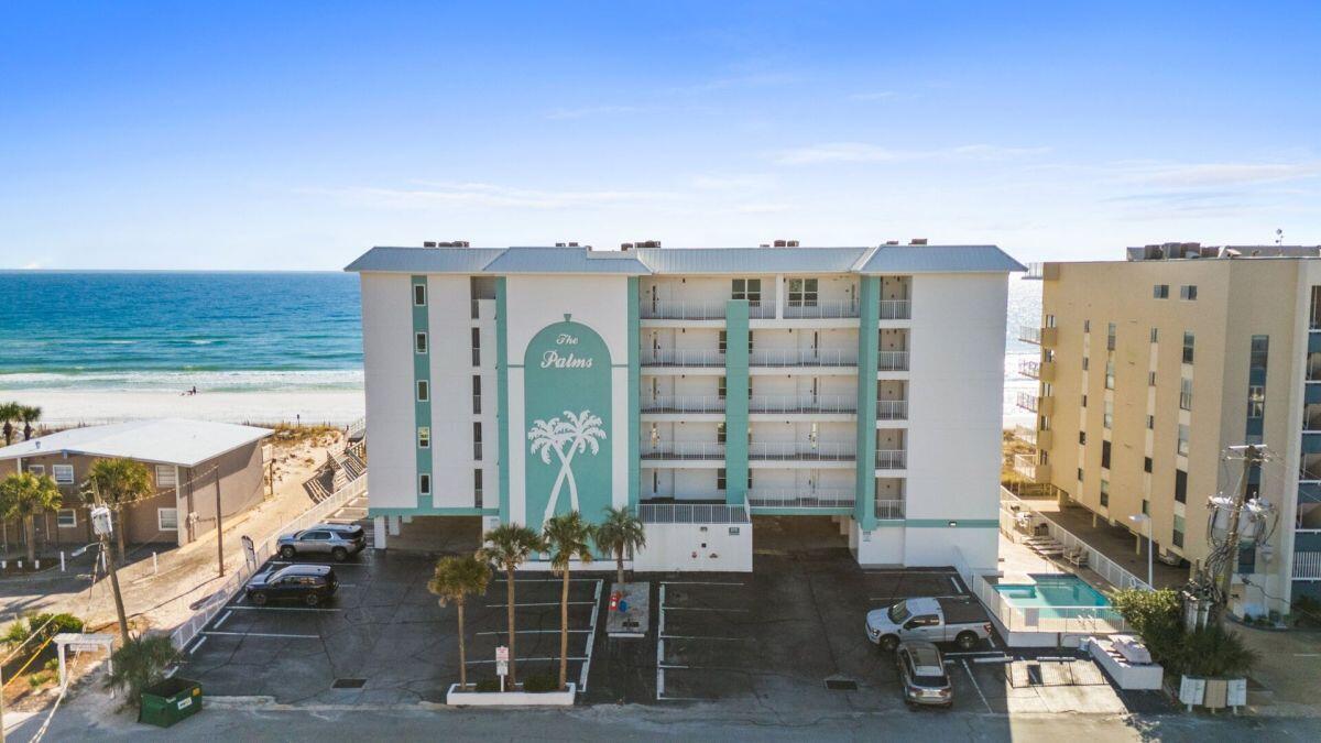 PALMS CONDO - Residential