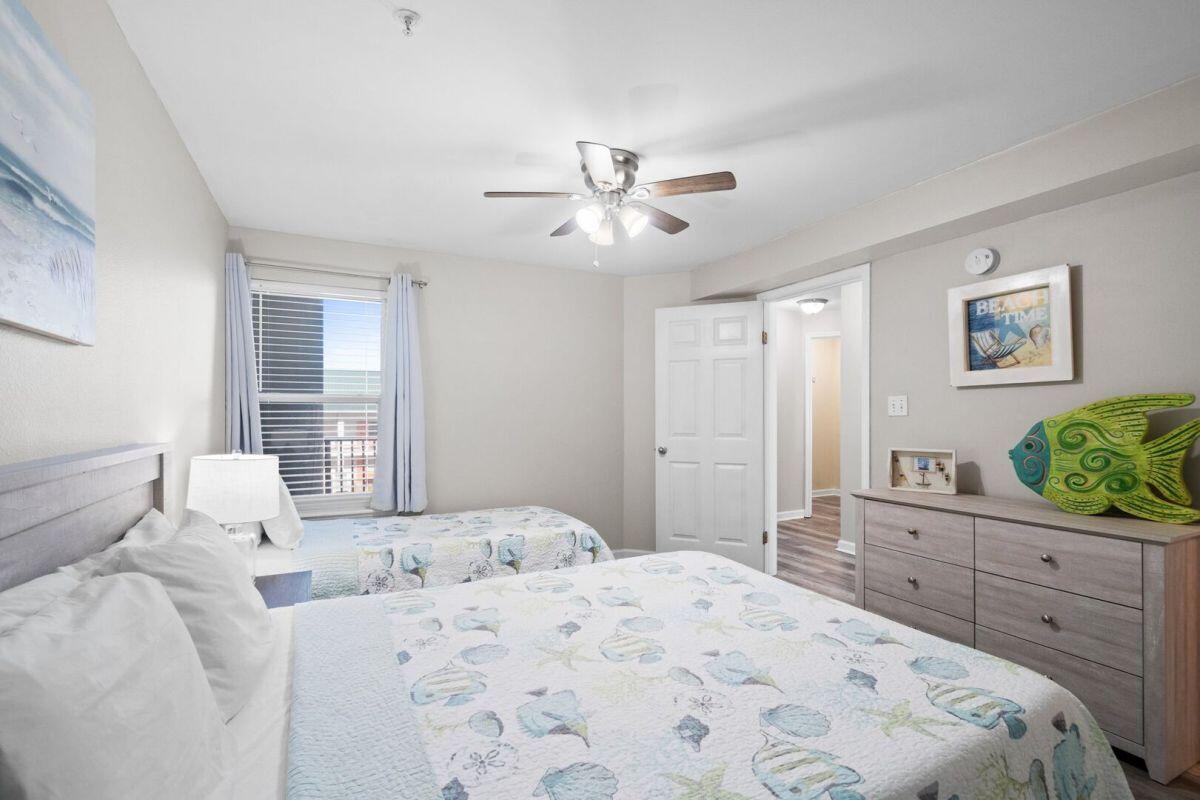 PALMS CONDO - Residential
