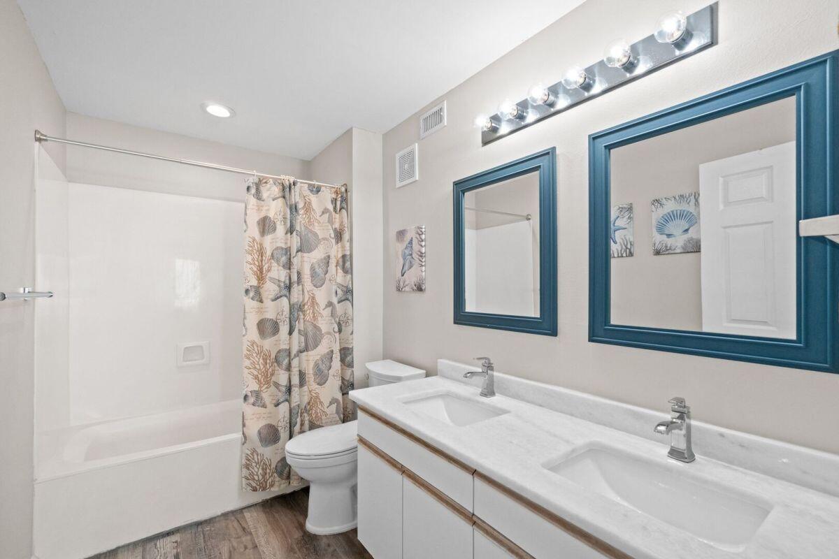 PALMS CONDO - Residential
