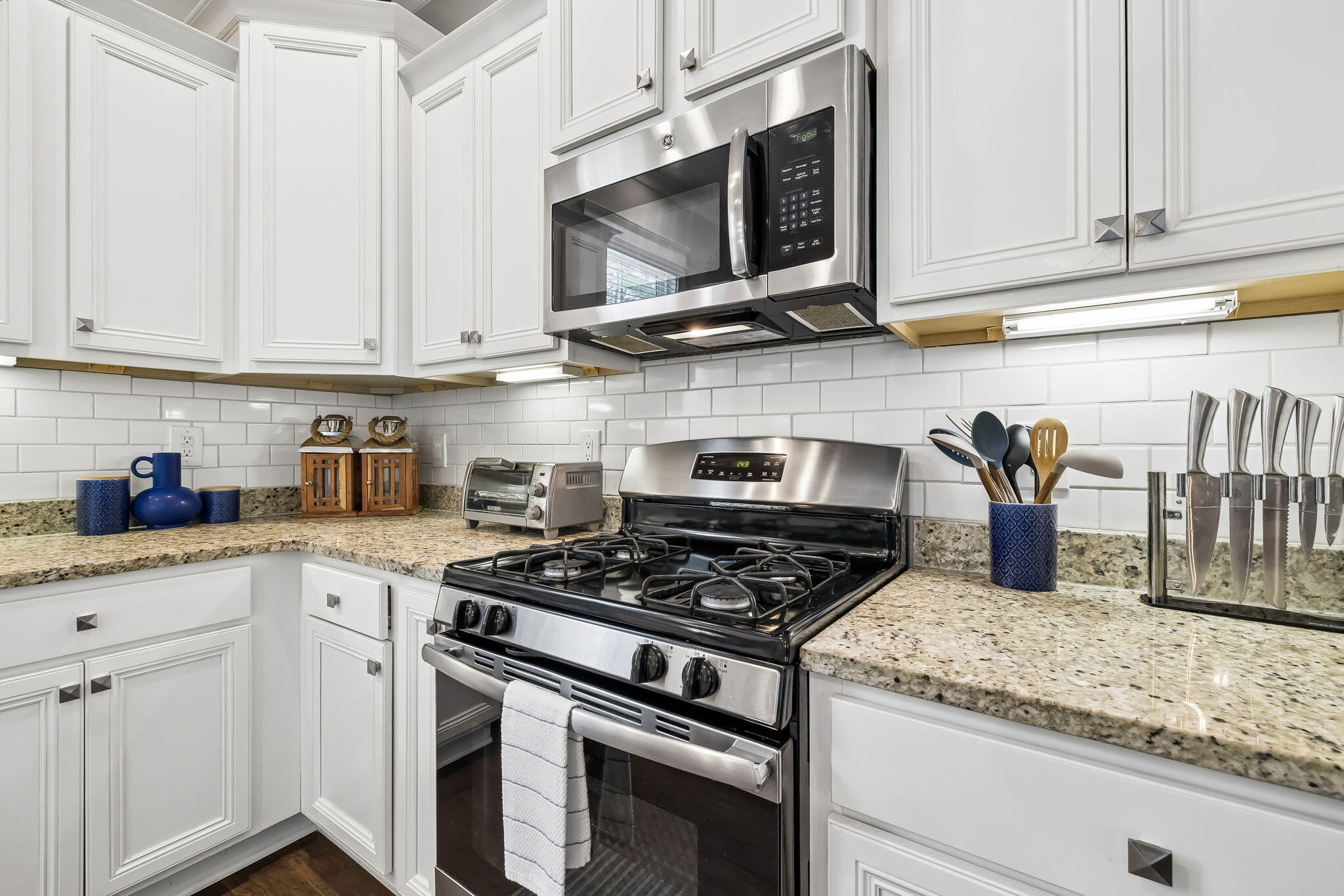 HIGHLAND PARKS - Residential