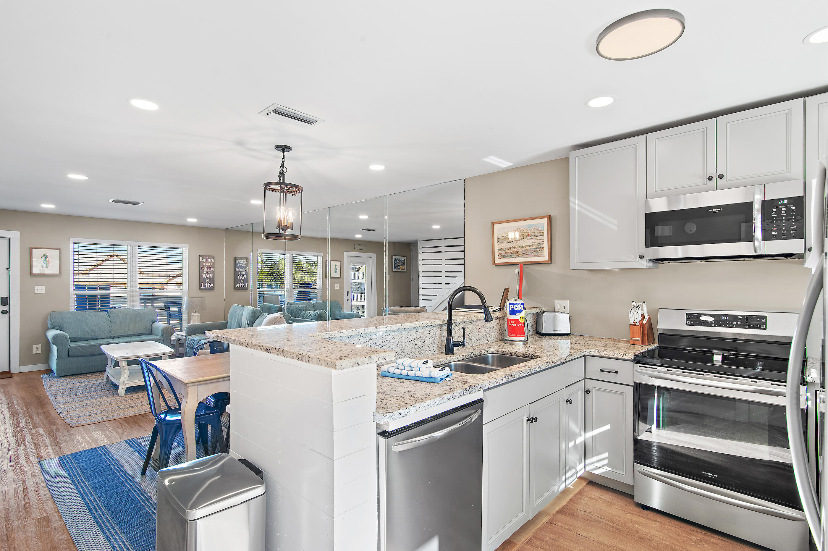 PIRATES COVE INLET CONDO - Residential