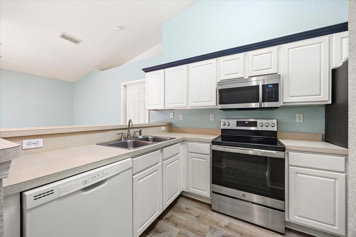 RIDGE CREST PH II - Residential