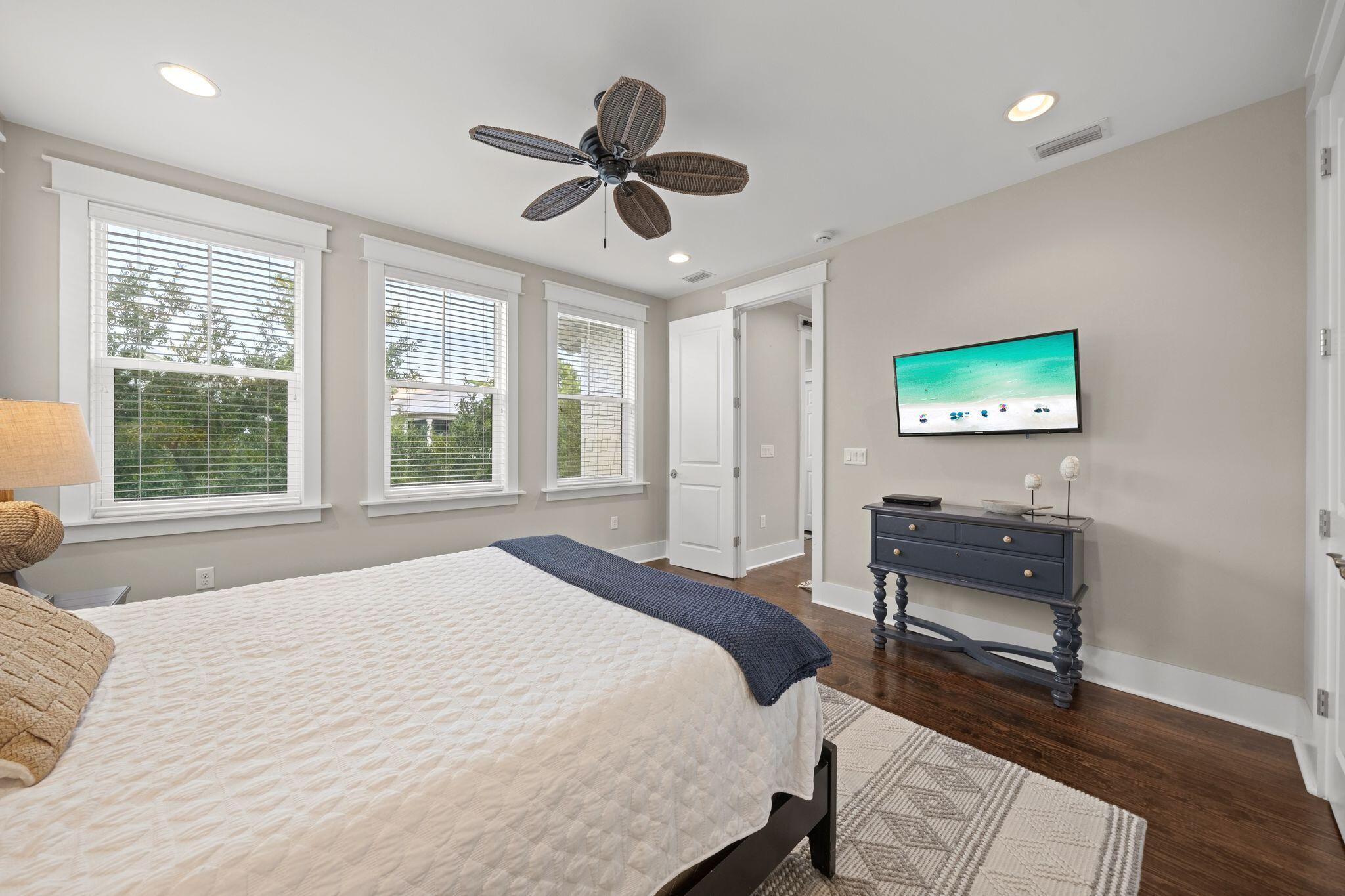 NATUREWALK AT SEAGROVE - Residential
