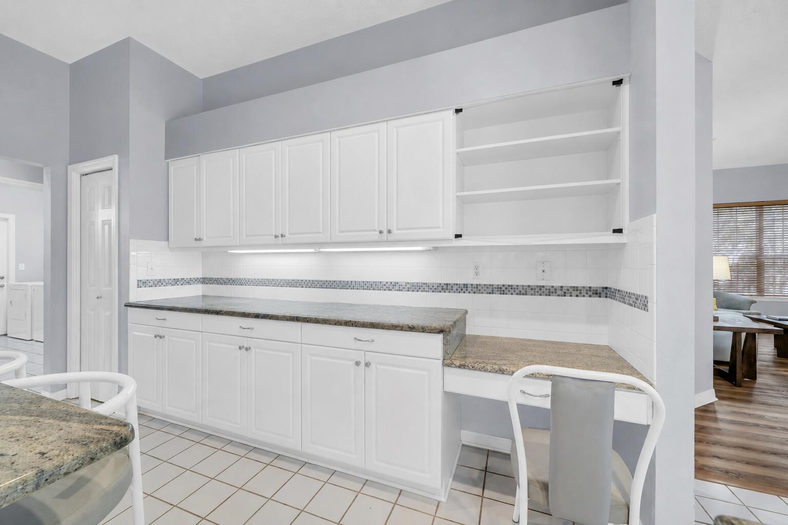 PARKWOOD ESTATES PH 1 BLUEWATER BAY - Residential