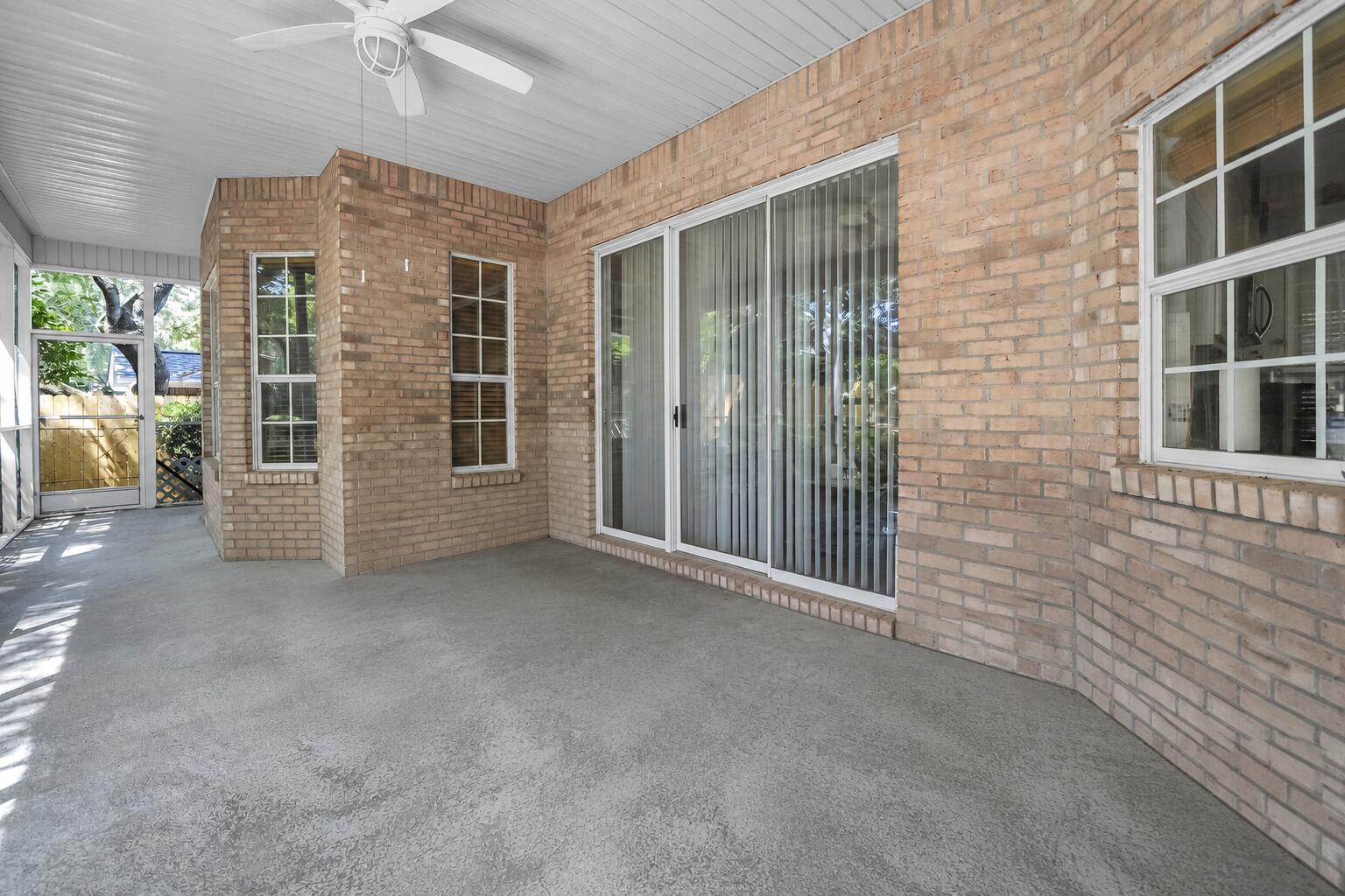 PARKWOOD ESTATES PH 1 BLUEWATER BAY - Residential