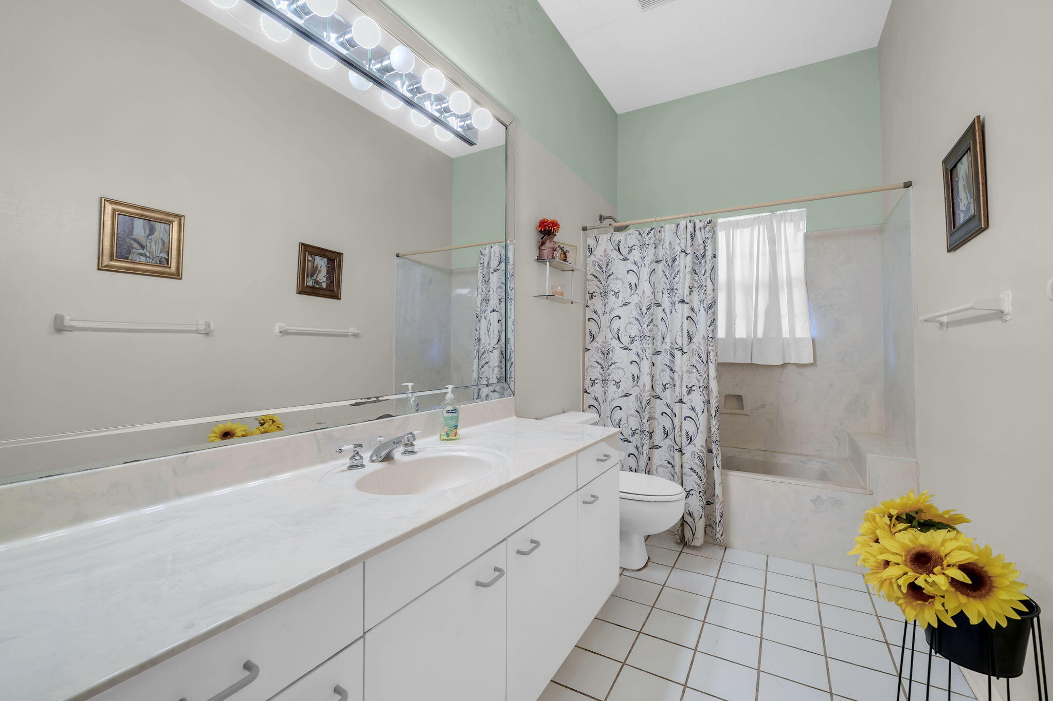 PARKWOOD ESTATES PH 1 BLUEWATER BAY - Residential