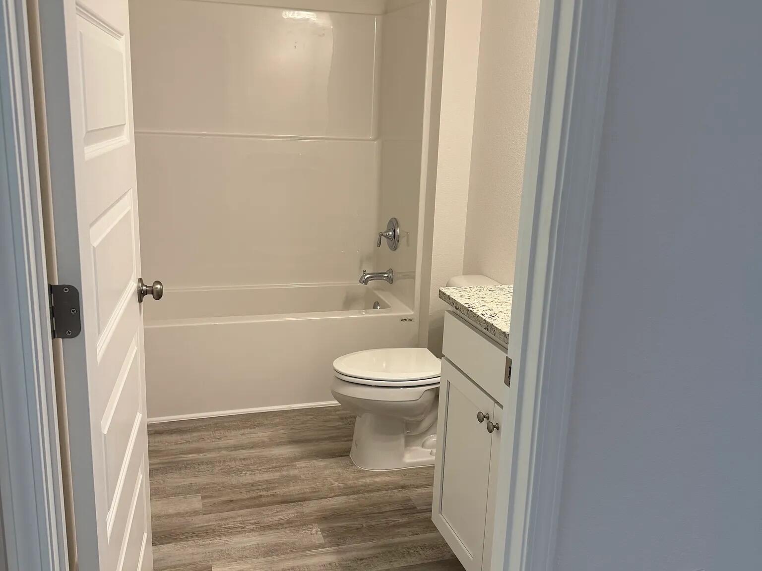 Owl's Head East - Residential Lease