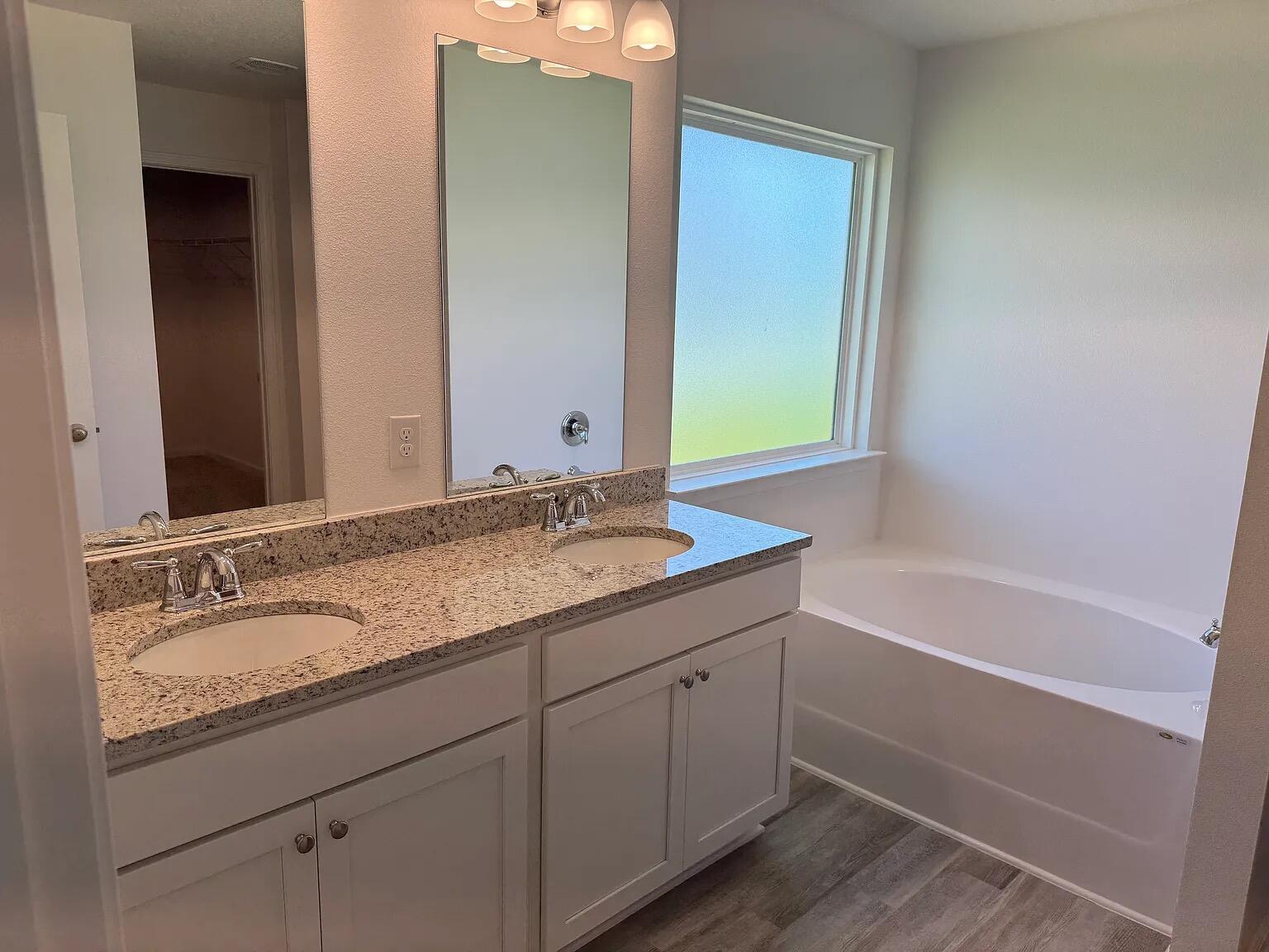 Owl's Head East - Residential Lease