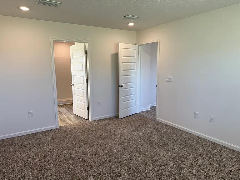 Owl's Head East - Residential Lease