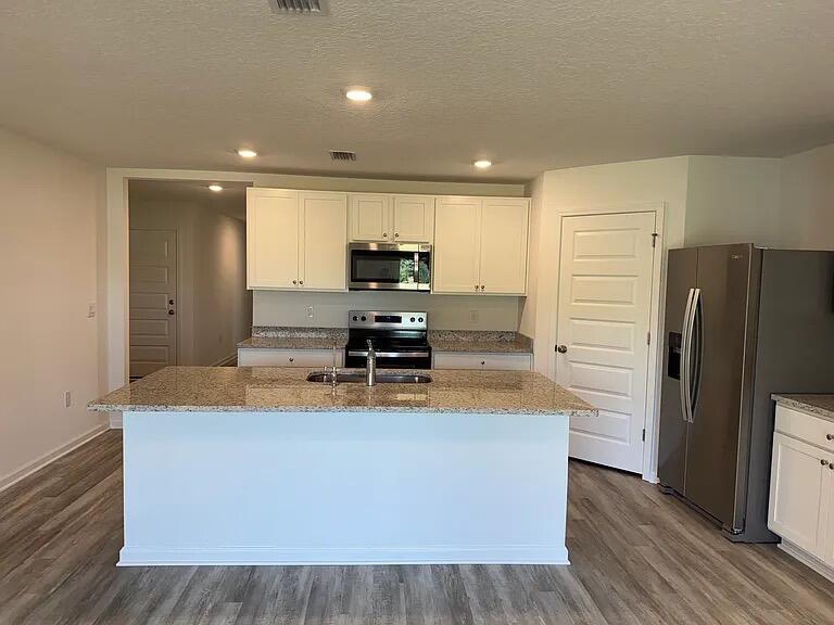 Owl's Head East - Residential Lease