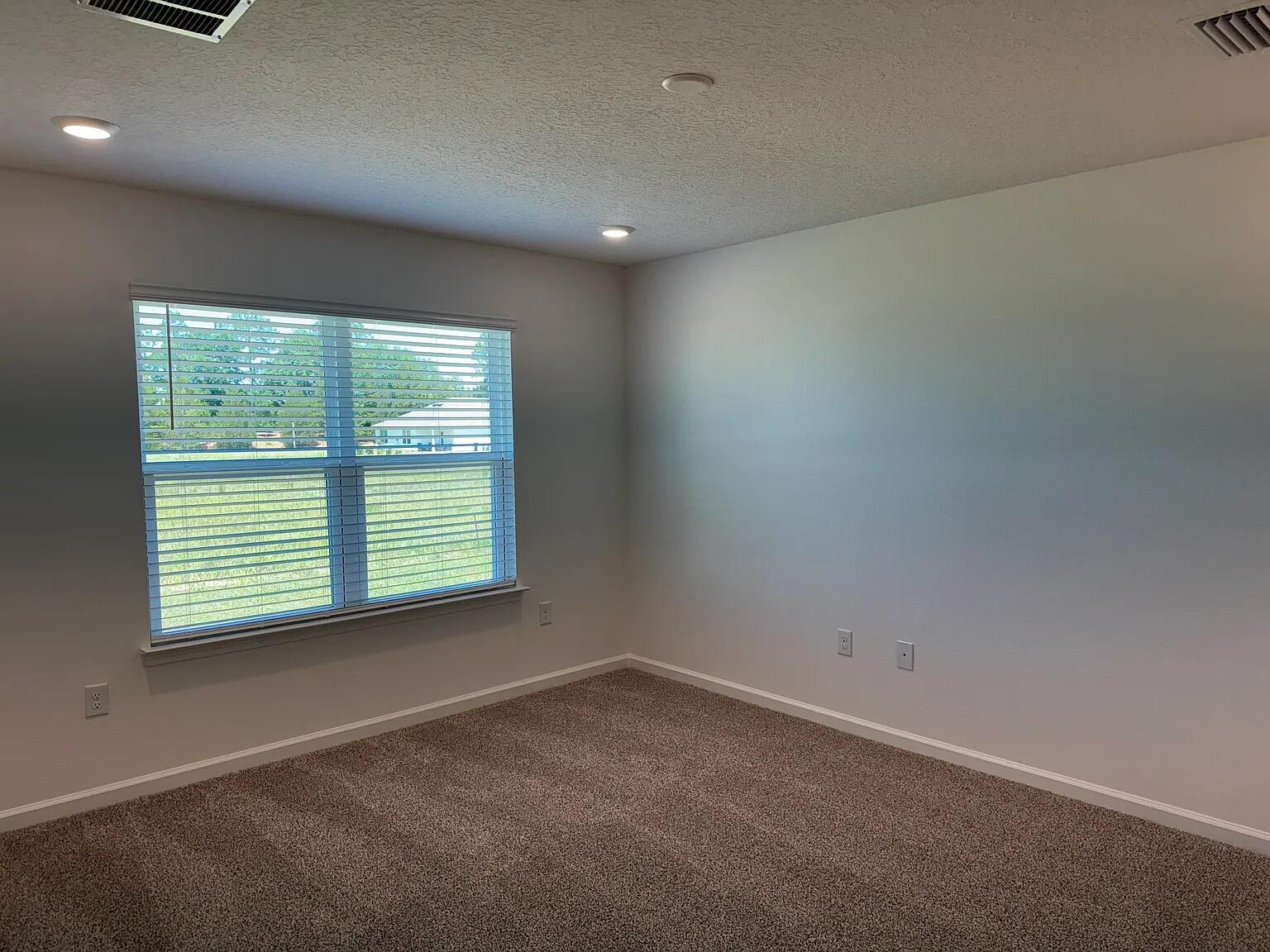 Owl's Head East - Residential Lease