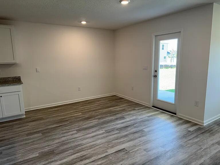 Owl's Head East - Residential Lease