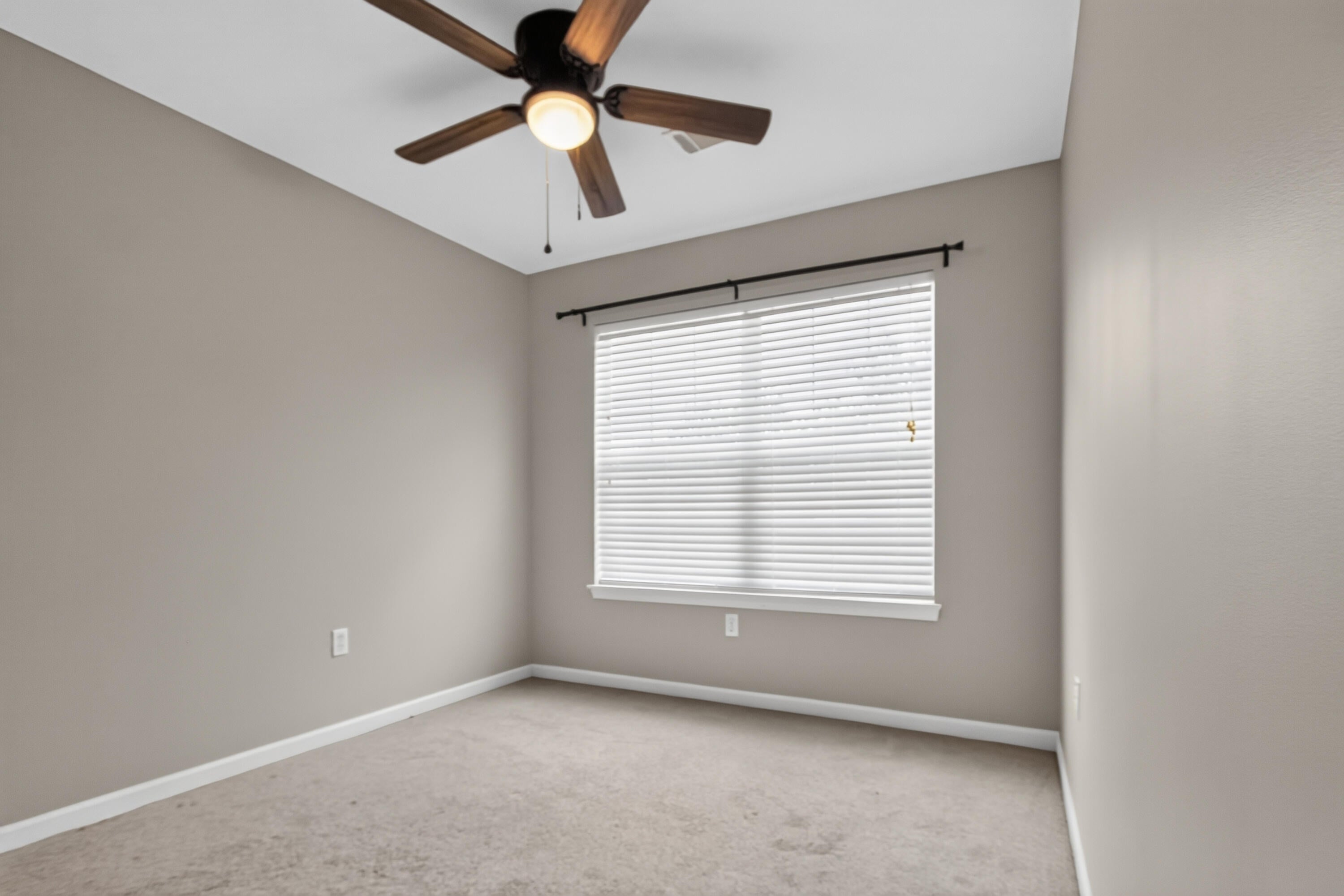 ROLLING PINES - Residential Lease