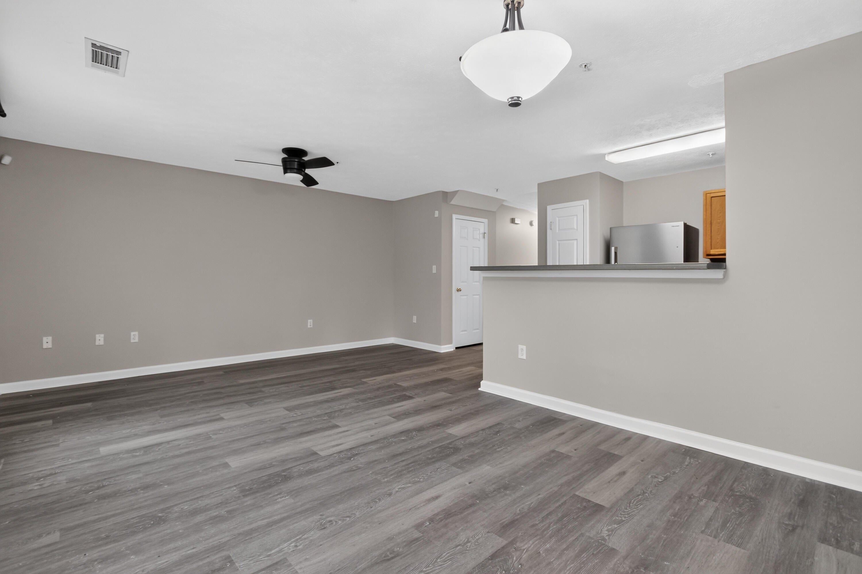 ROLLING PINES - Residential Lease