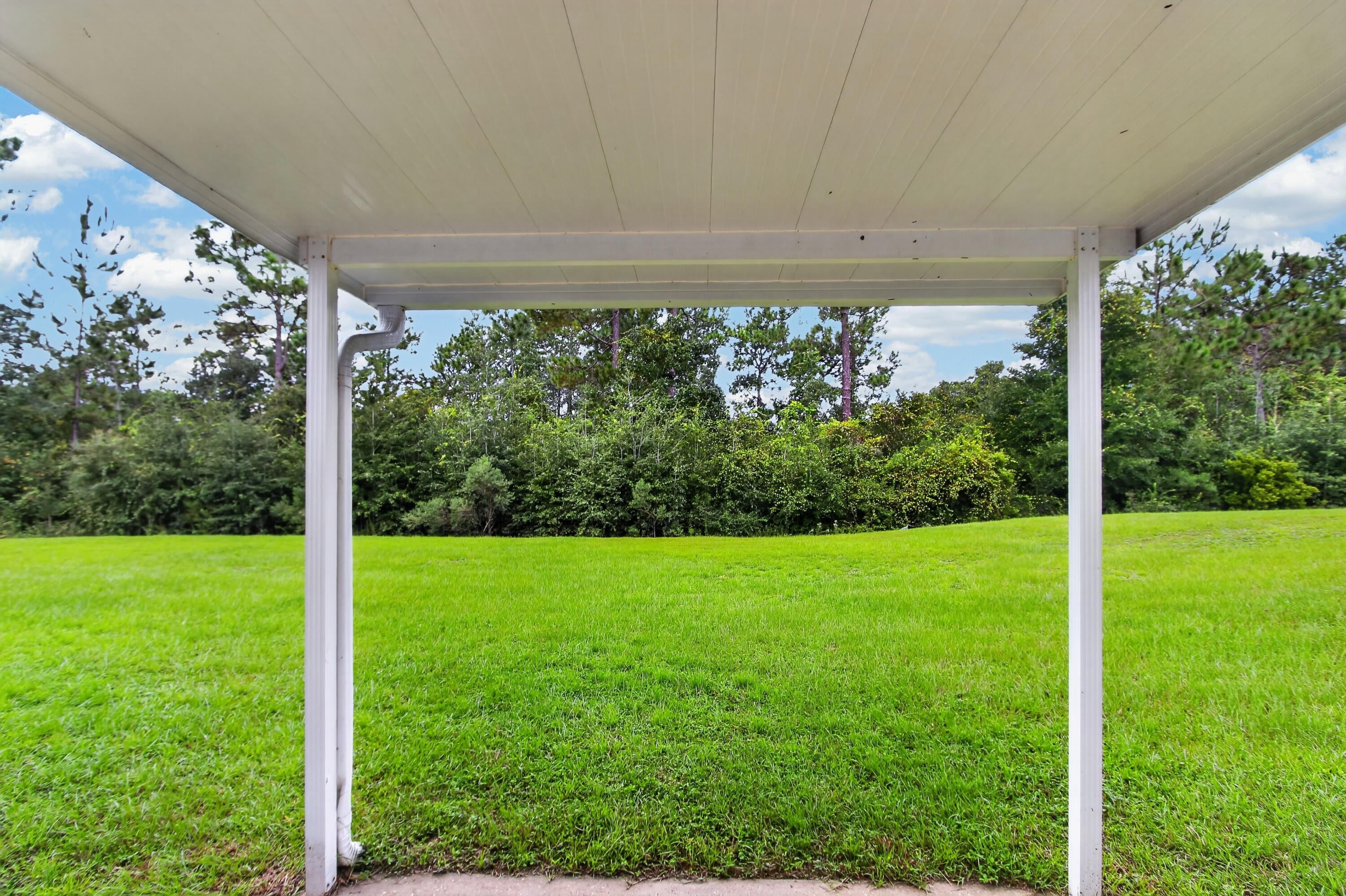 ROLLING PINES - Residential Lease
