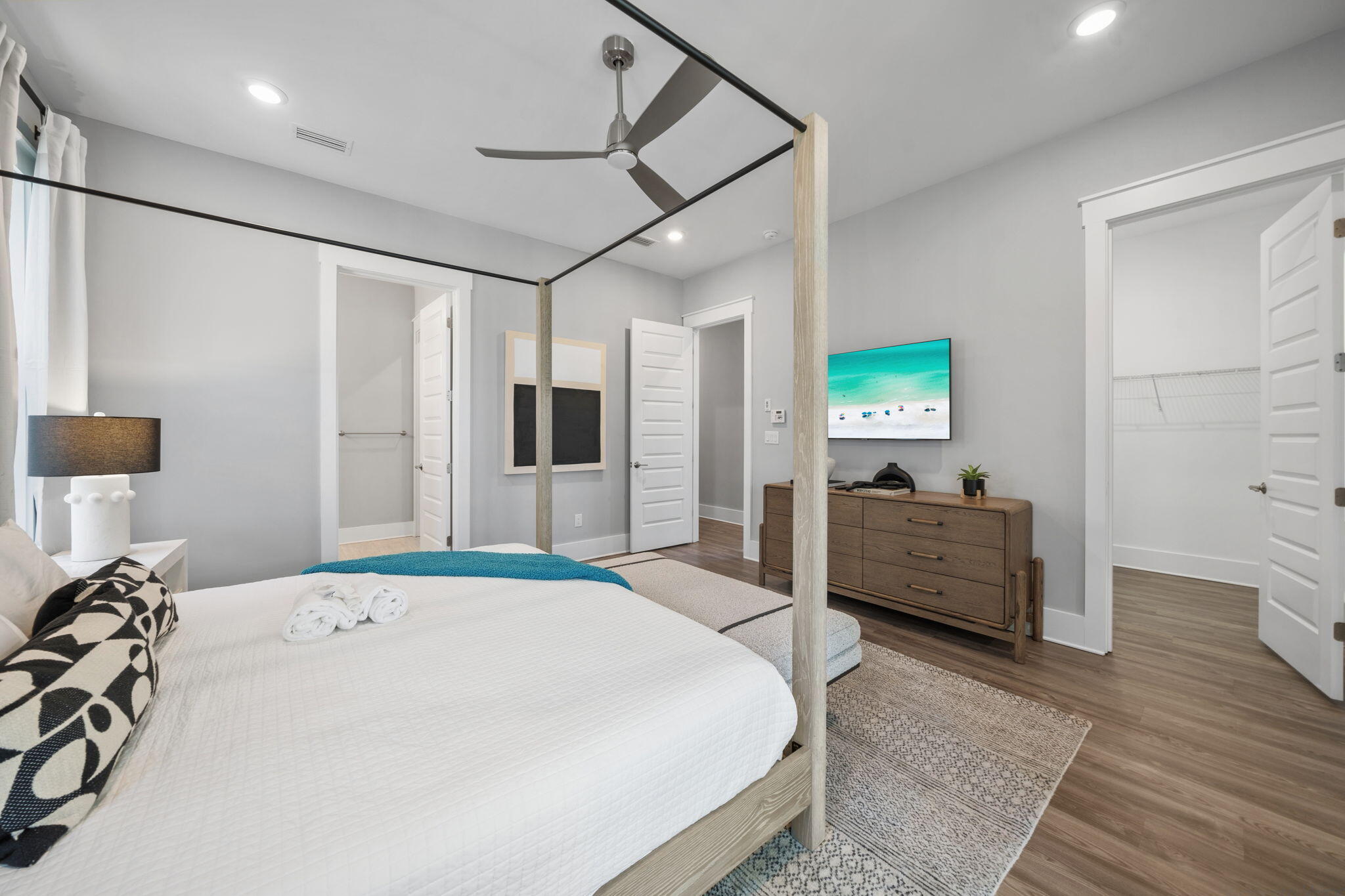 TWIN PALMS - Residential