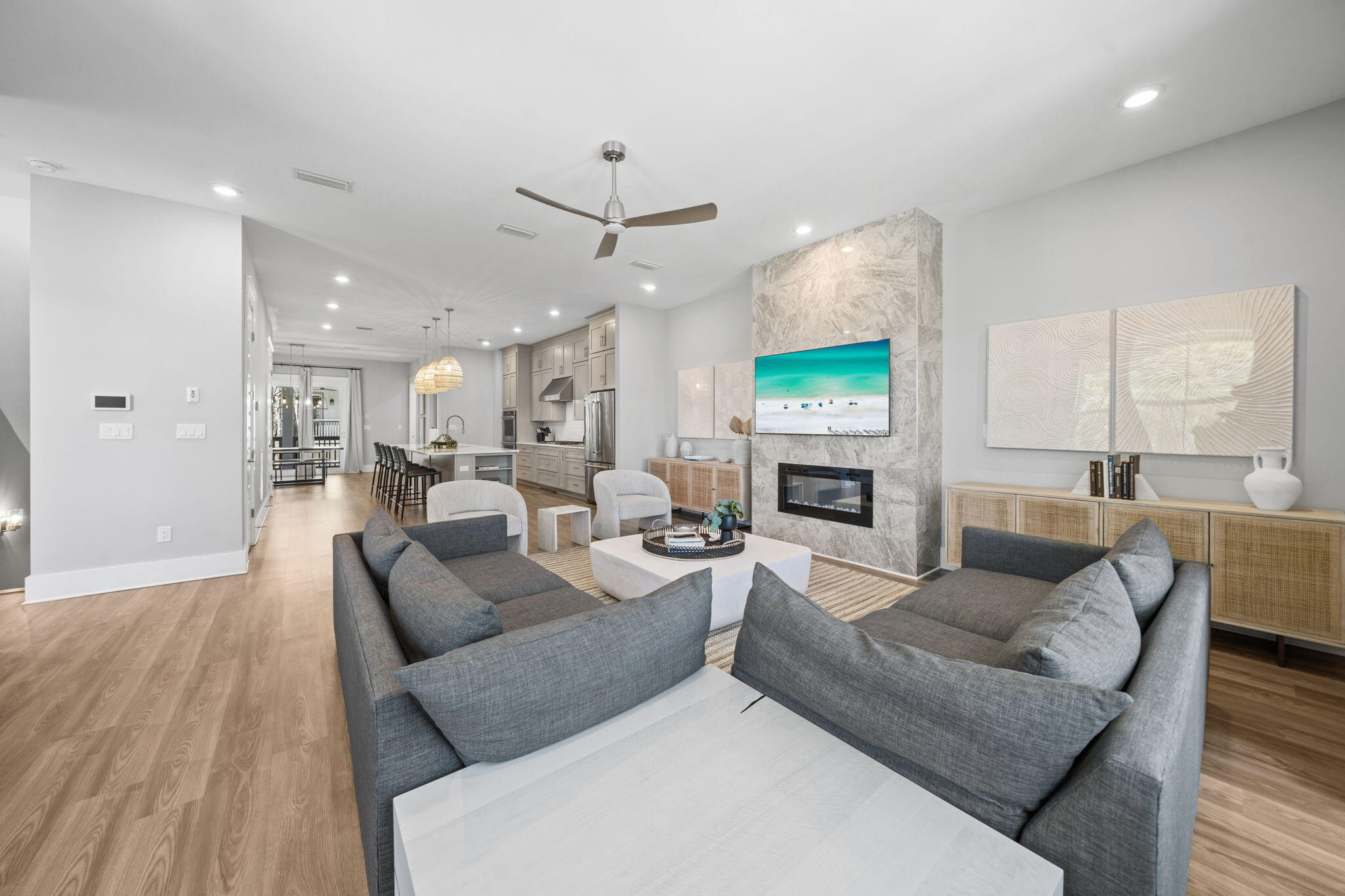 TWIN PALMS - Residential