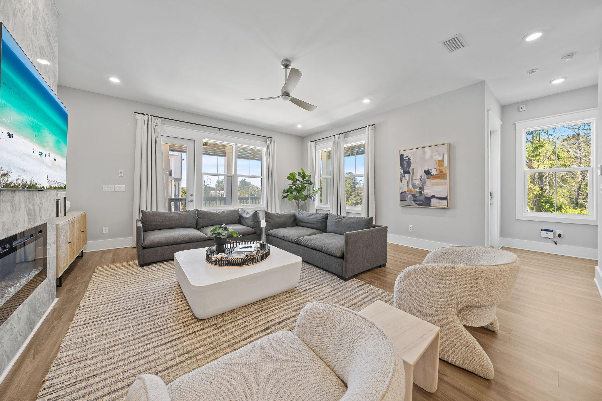 TWIN PALMS - Residential