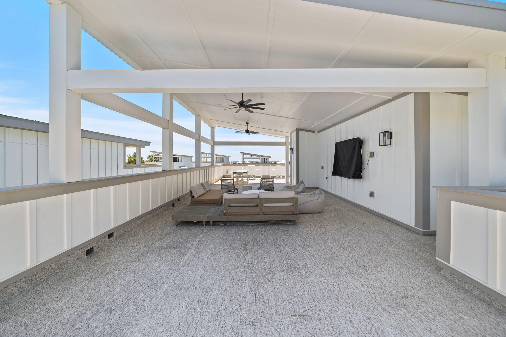 TWIN PALMS - Residential