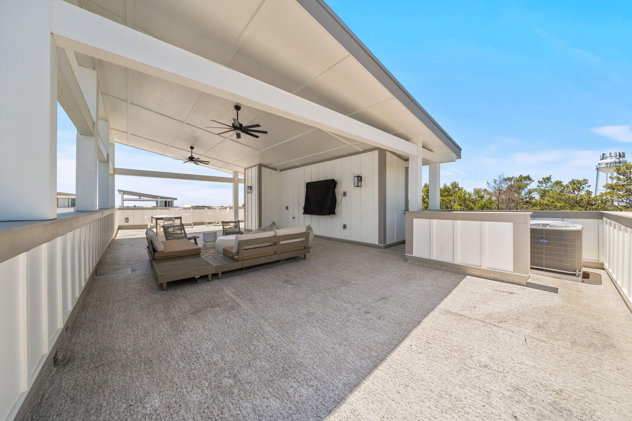 TWIN PALMS - Residential