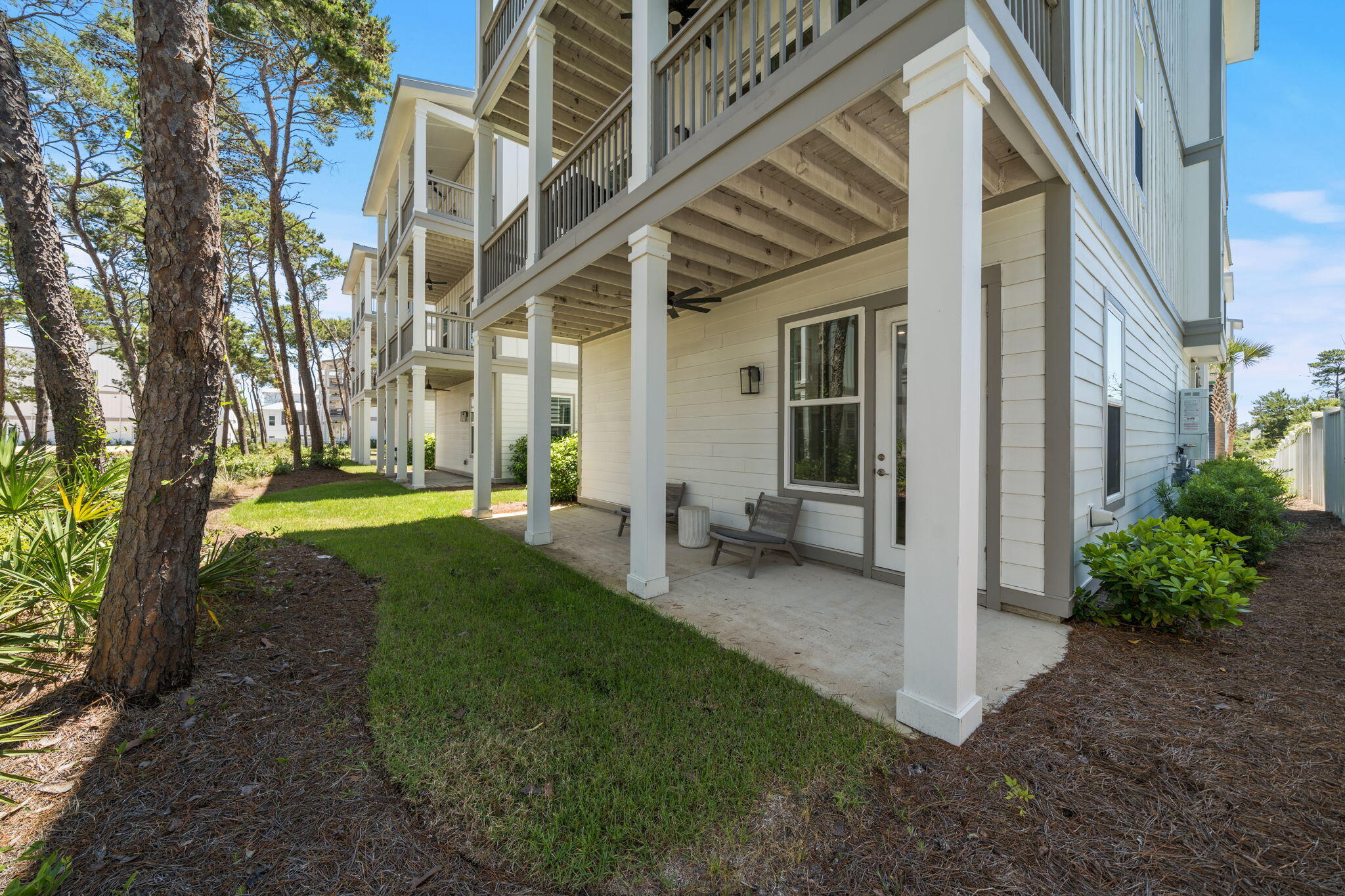 TWIN PALMS - Residential