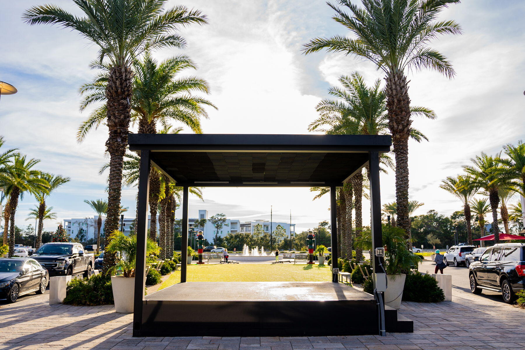 TWIN PALMS - Residential