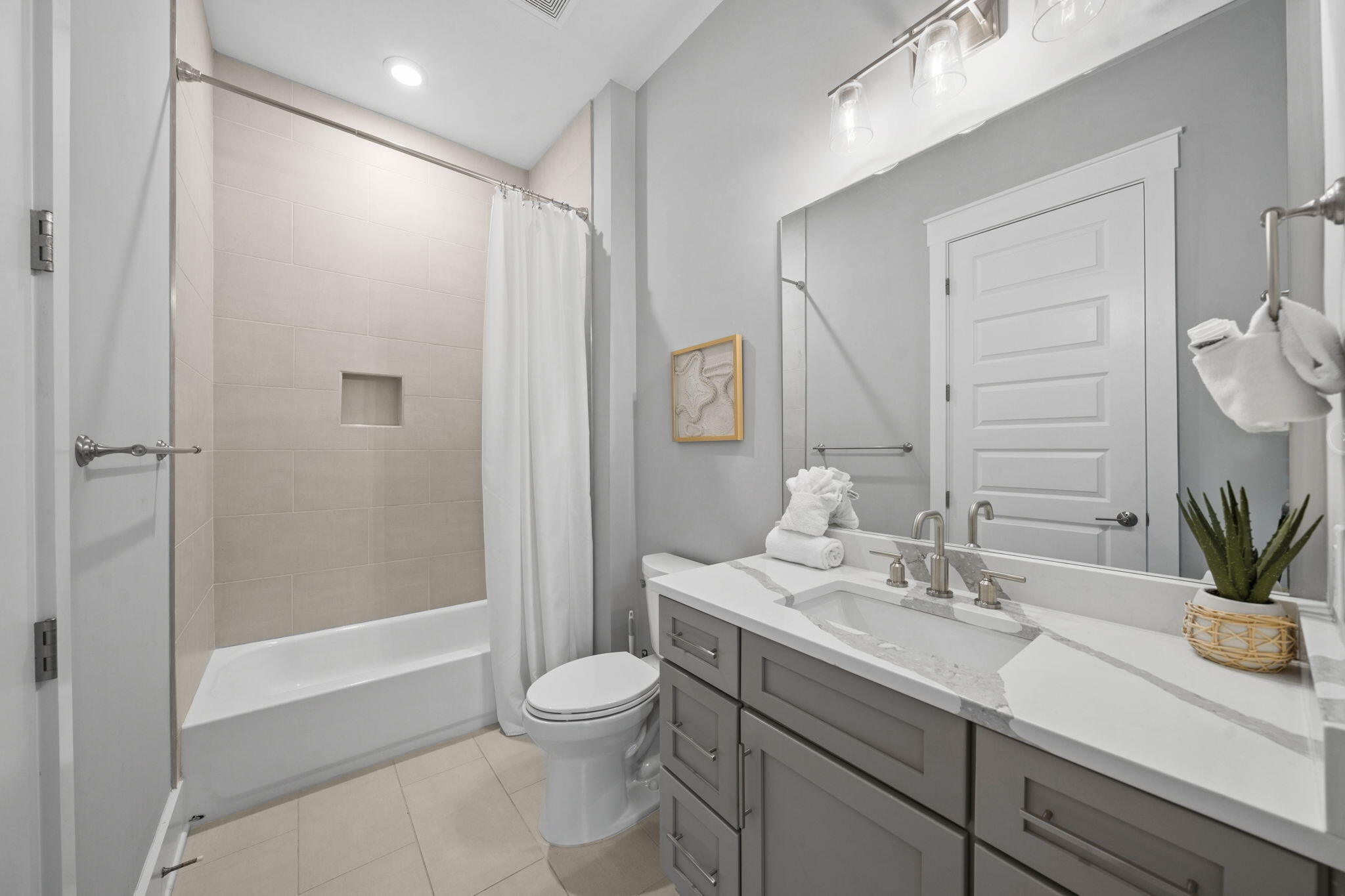 TWIN PALMS - Residential