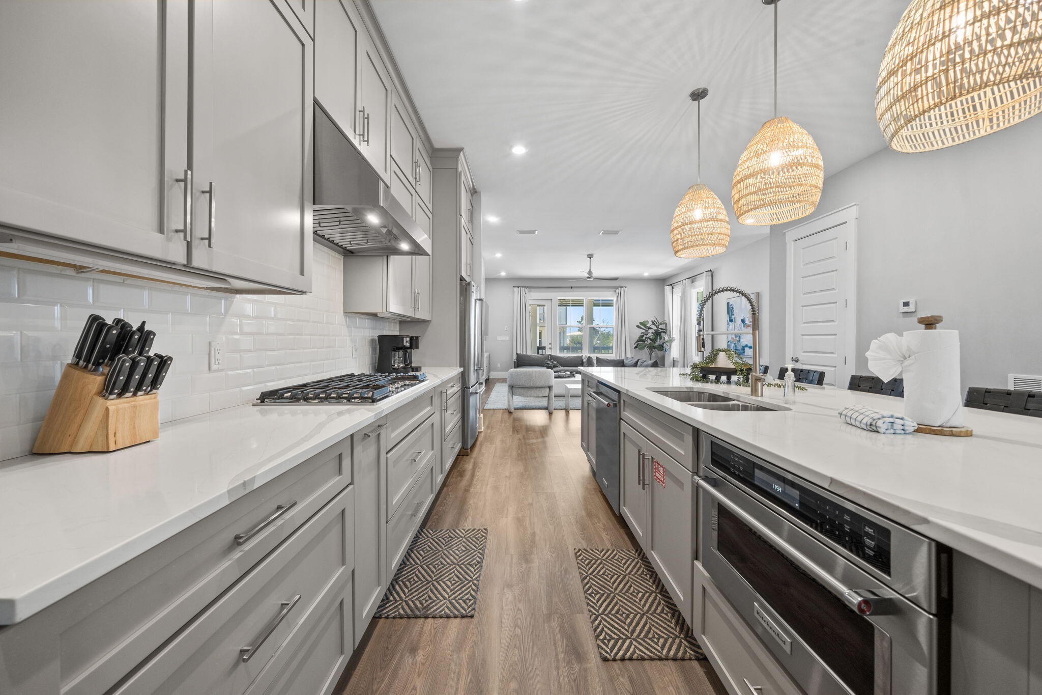 TWIN PALMS - Residential