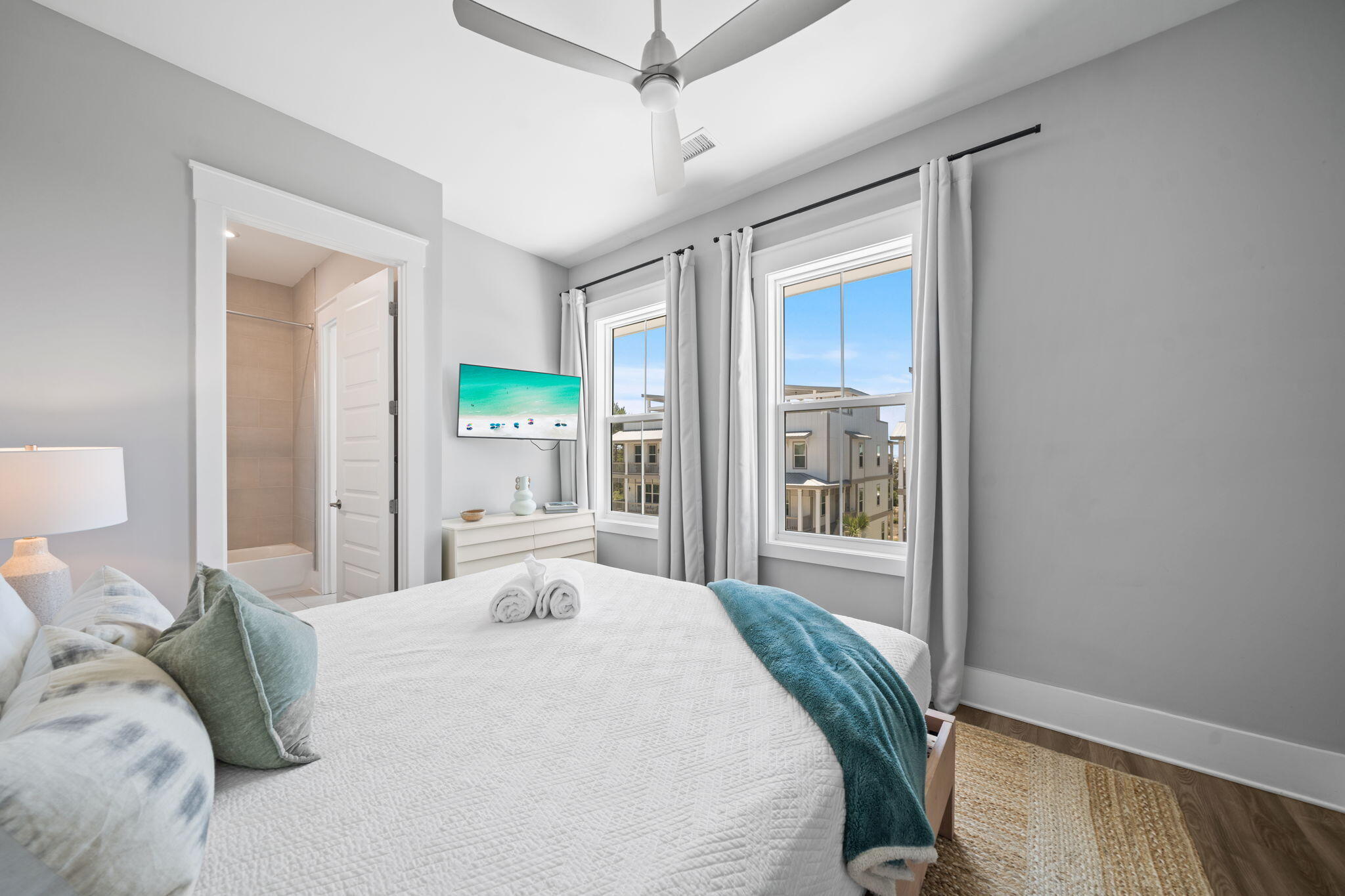 TWIN PALMS - Residential