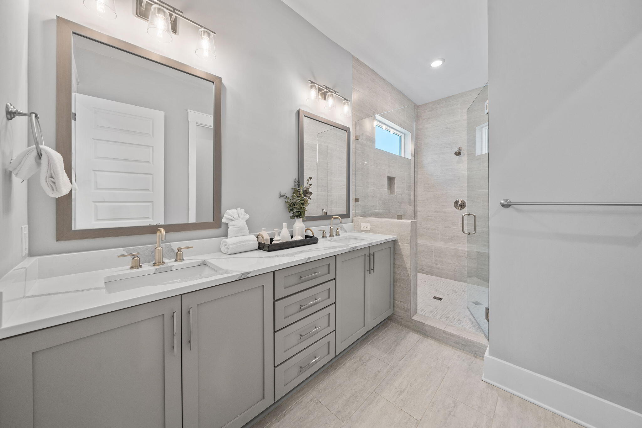 TWIN PALMS - Residential