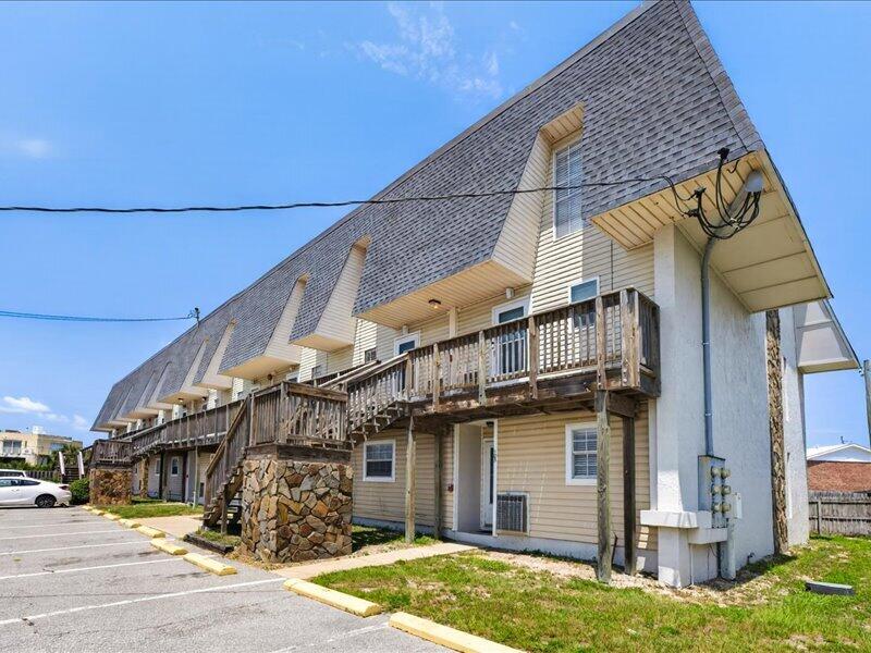 ISLANDWOOD CONDO - Residential Lease