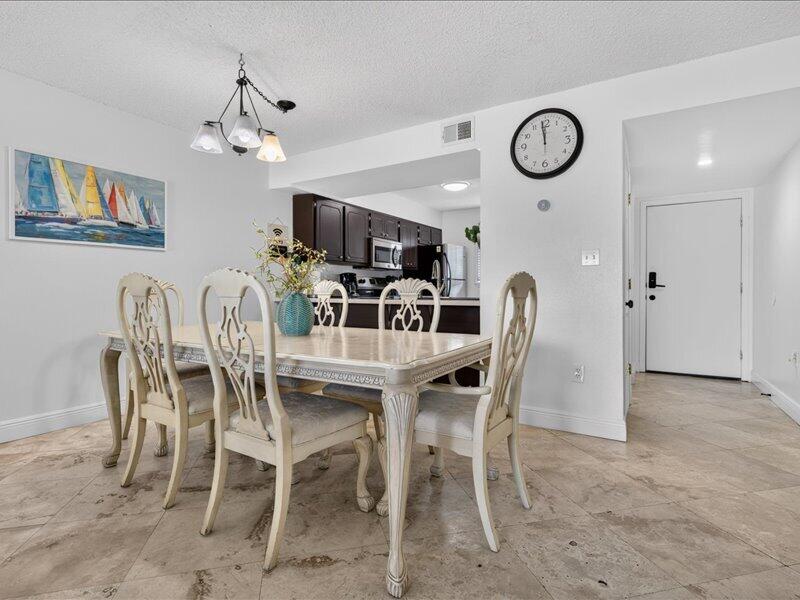 ISLANDWOOD CONDO - Residential Lease