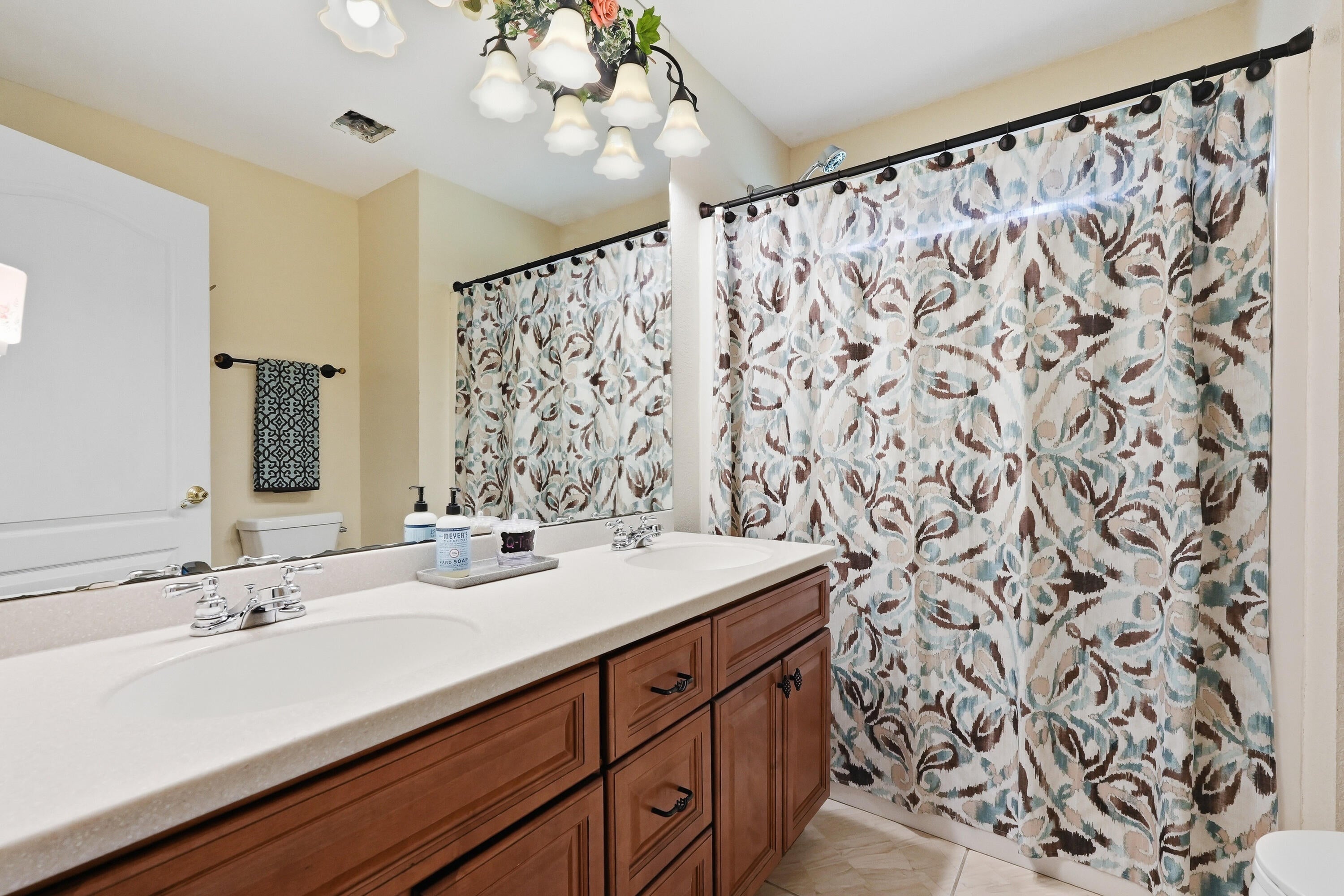 OAKWOOD HILLS UNIT 1 - Residential